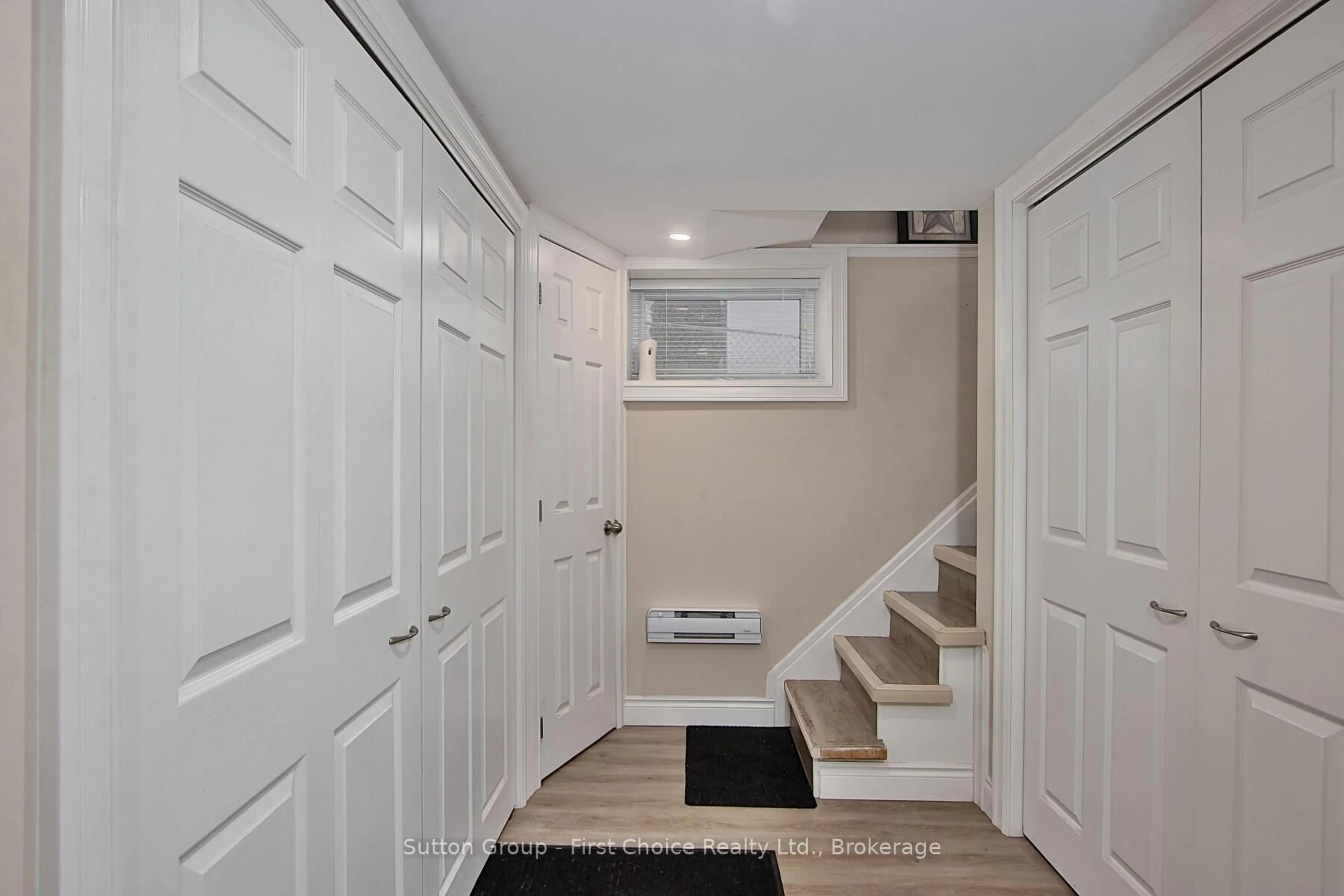 Indoor entryway for 74 Cobourg St, Stratford Ontario N5A 3E6