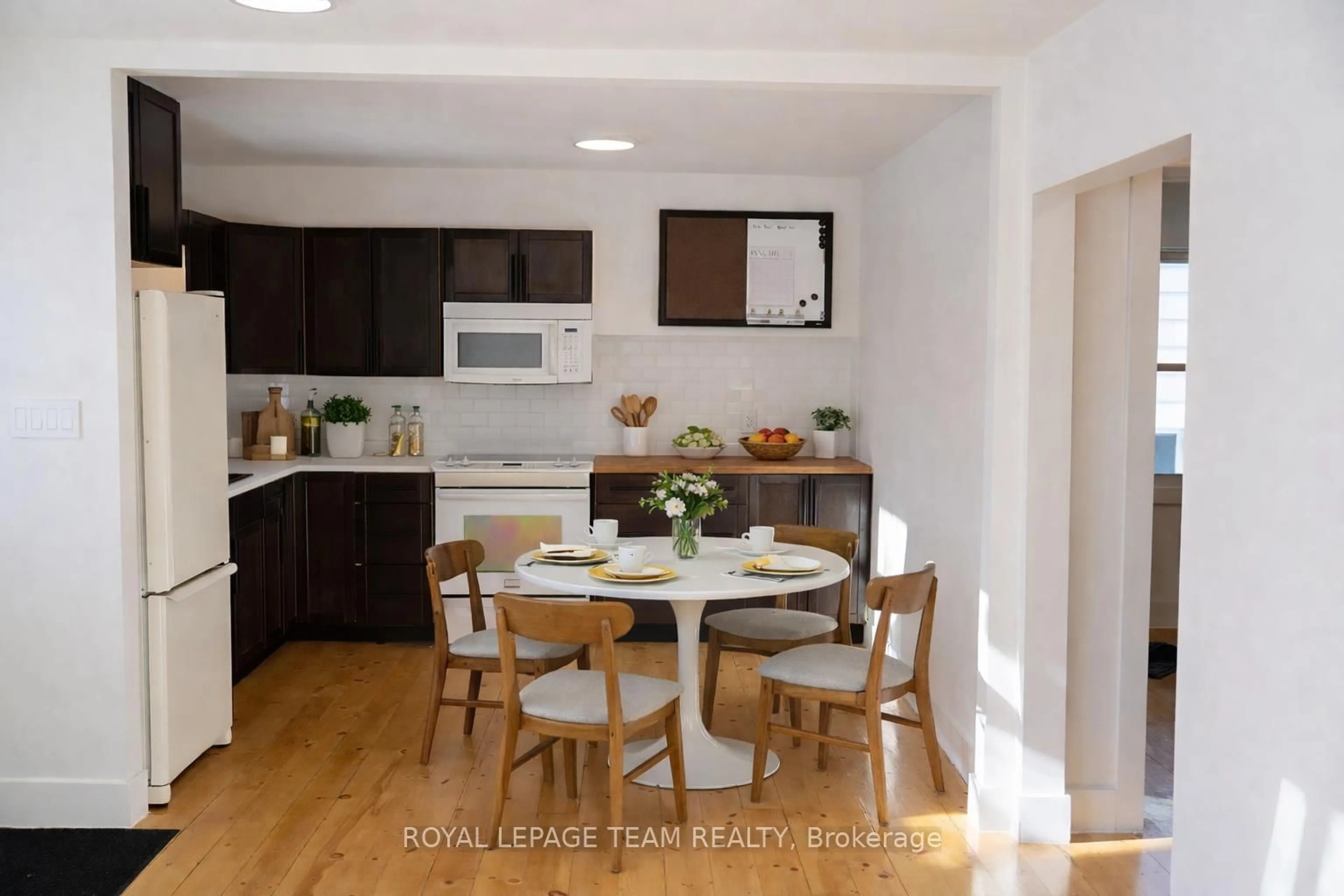 Open concept kitchen, unknown for 405 Barnes St, North Grenville Ontario K0G 1J0