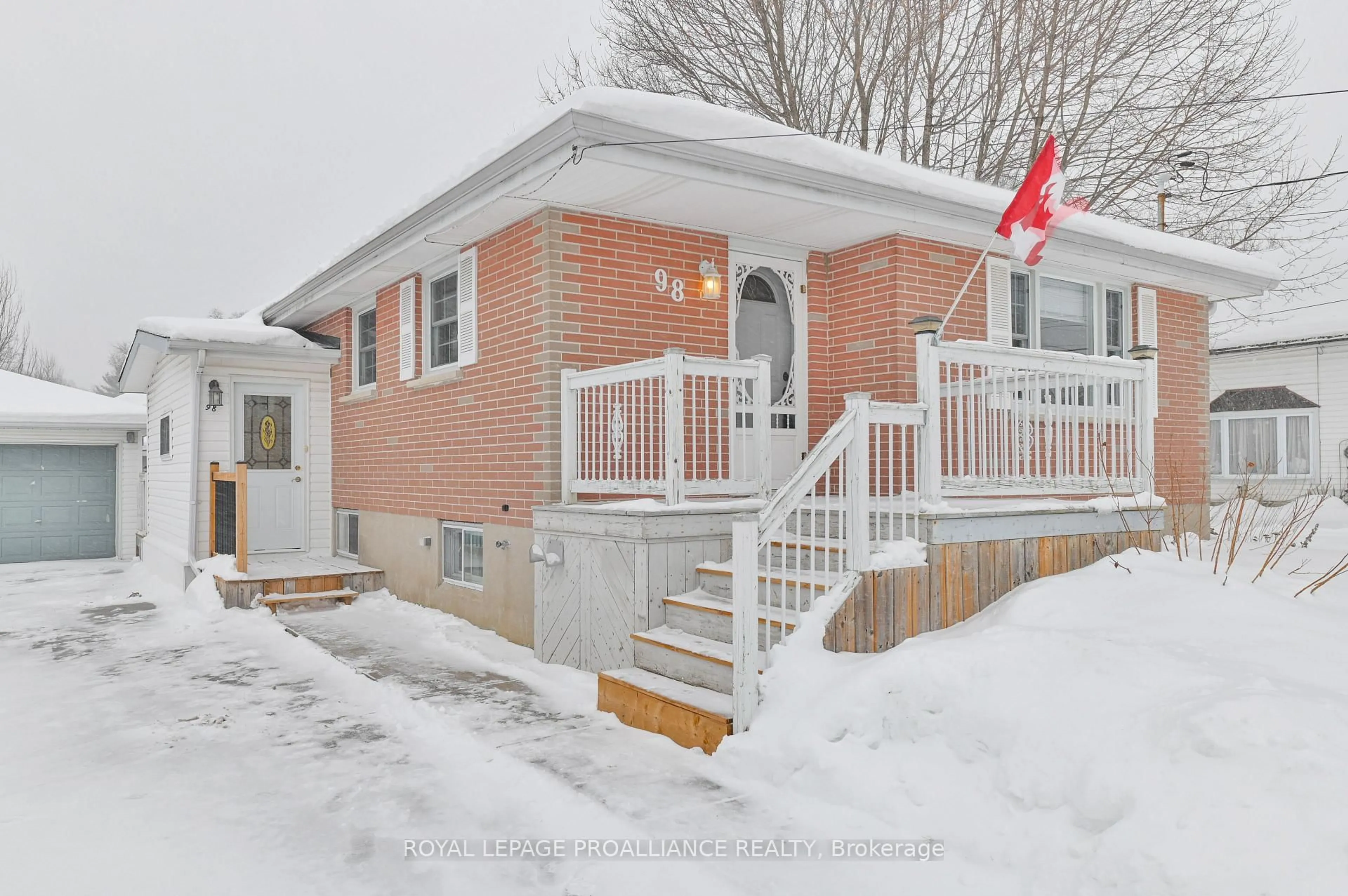 Unknown for 98 Ontario St, Brighton Ontario K0K 1H0