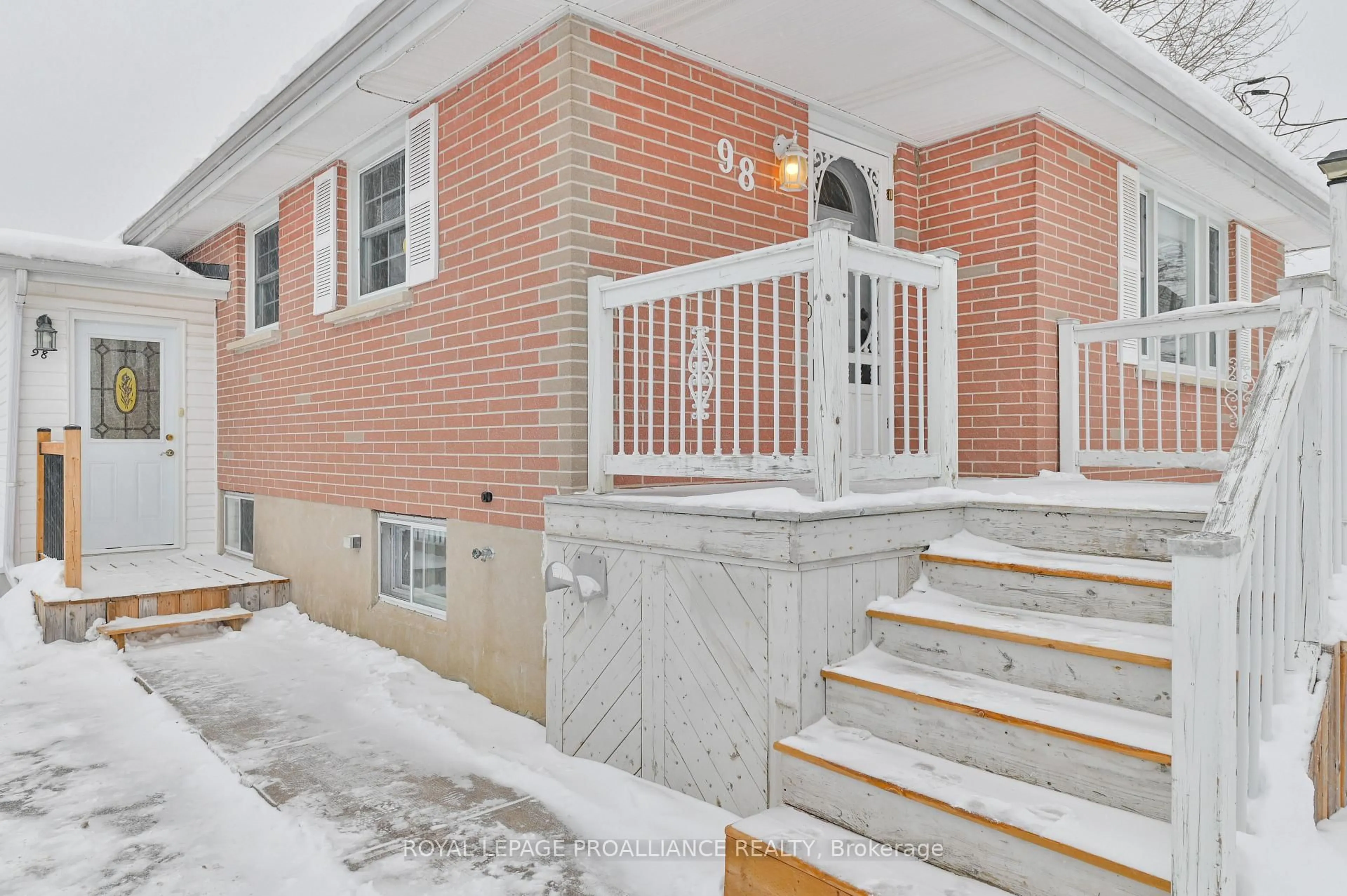 Unknown for 98 Ontario St, Brighton Ontario K0K 1H0