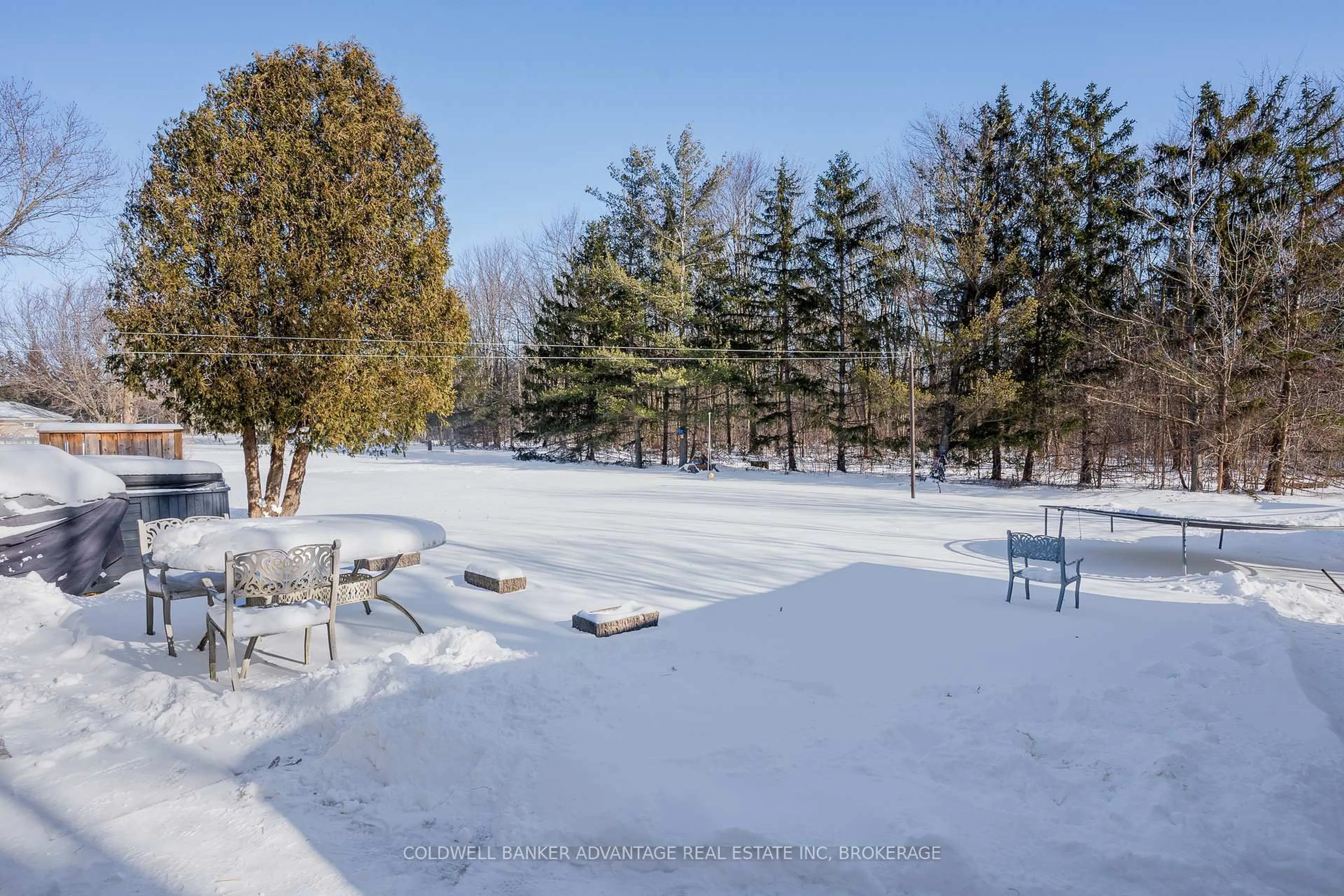 Patio, forest/trees view for 1559 Snider Rd, Port Colborne Ontario L3K 5V3