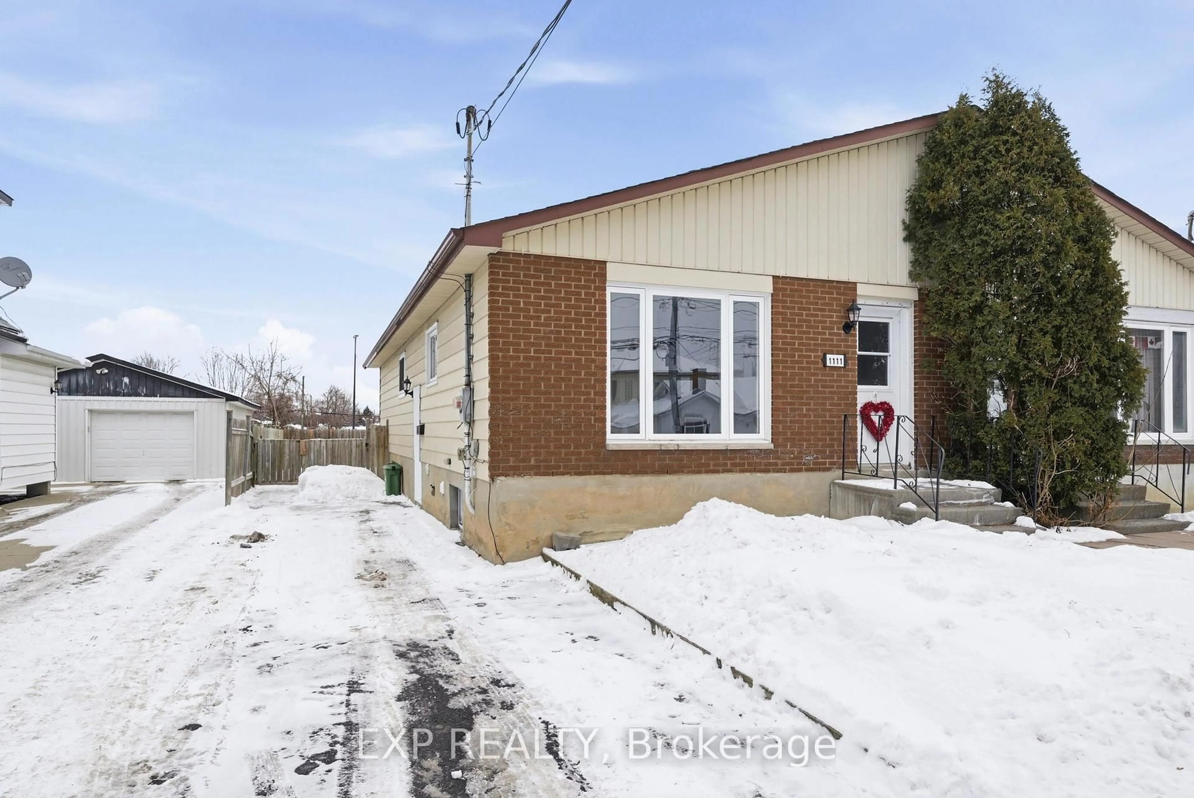 Unknown for 1111 Ontario St, Cornwall Ontario K6H 4C9