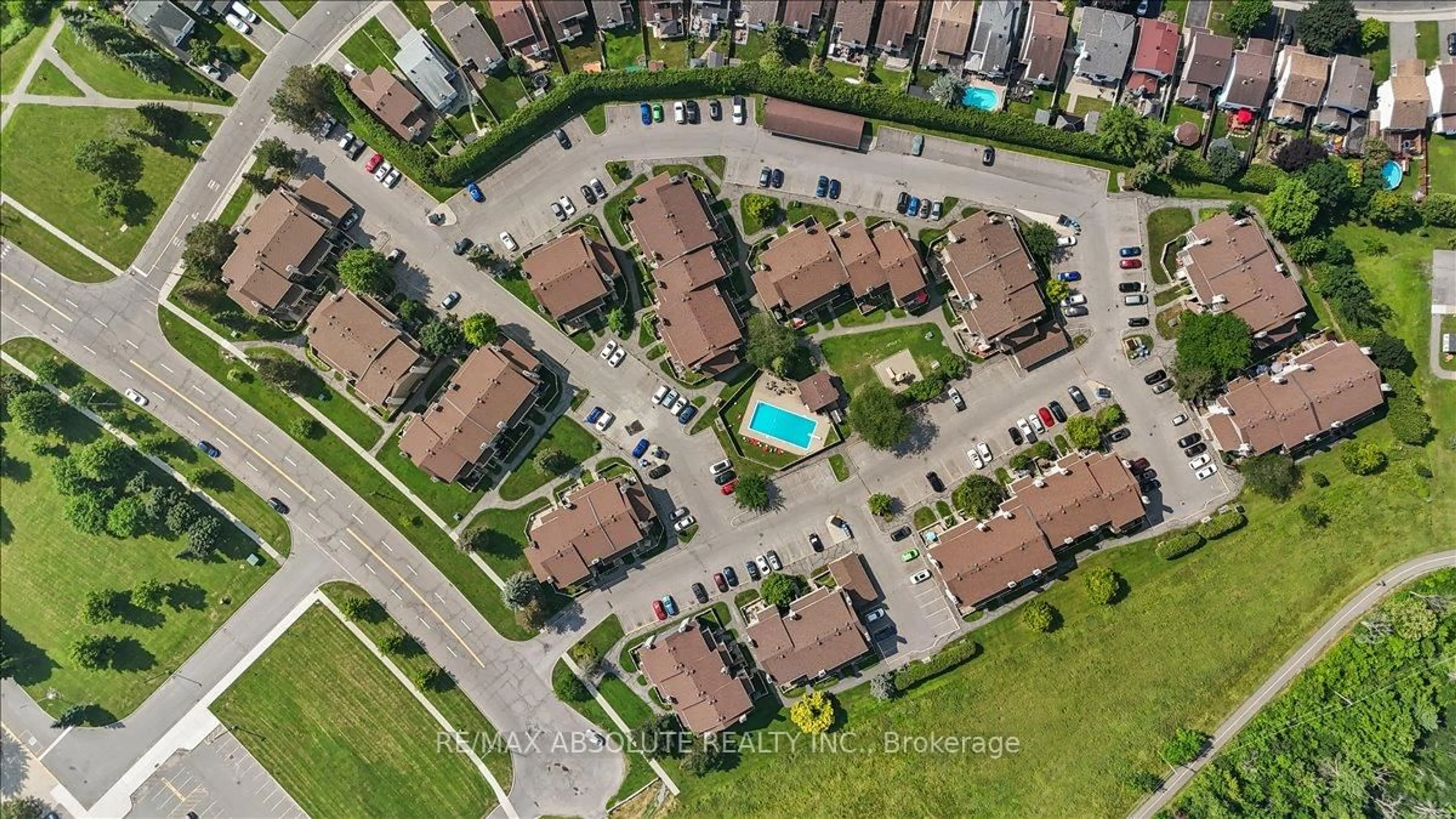 A pic from outside/outdoor area/front of a property/back of a property/a pic from drone, street for 750 St. Andre Dr #73B, Orleans Ontario K1C 4R8