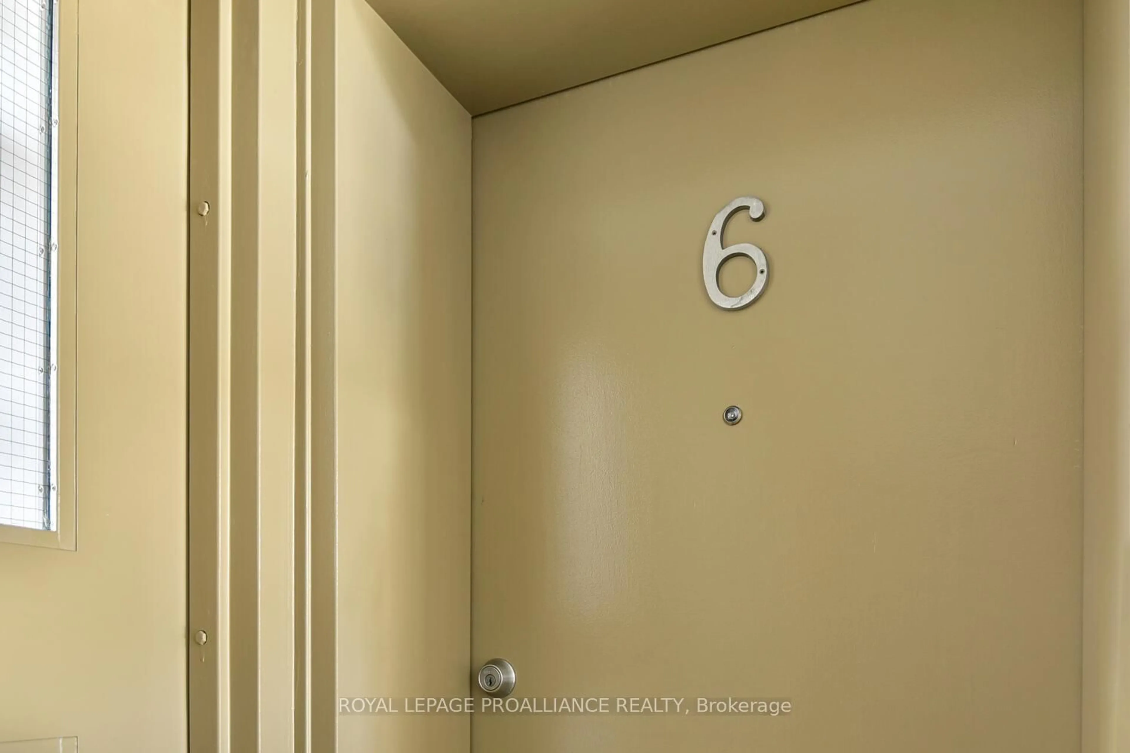 Unknown for 167 Pearl St #11, Brockville Ontario K6V 1R5