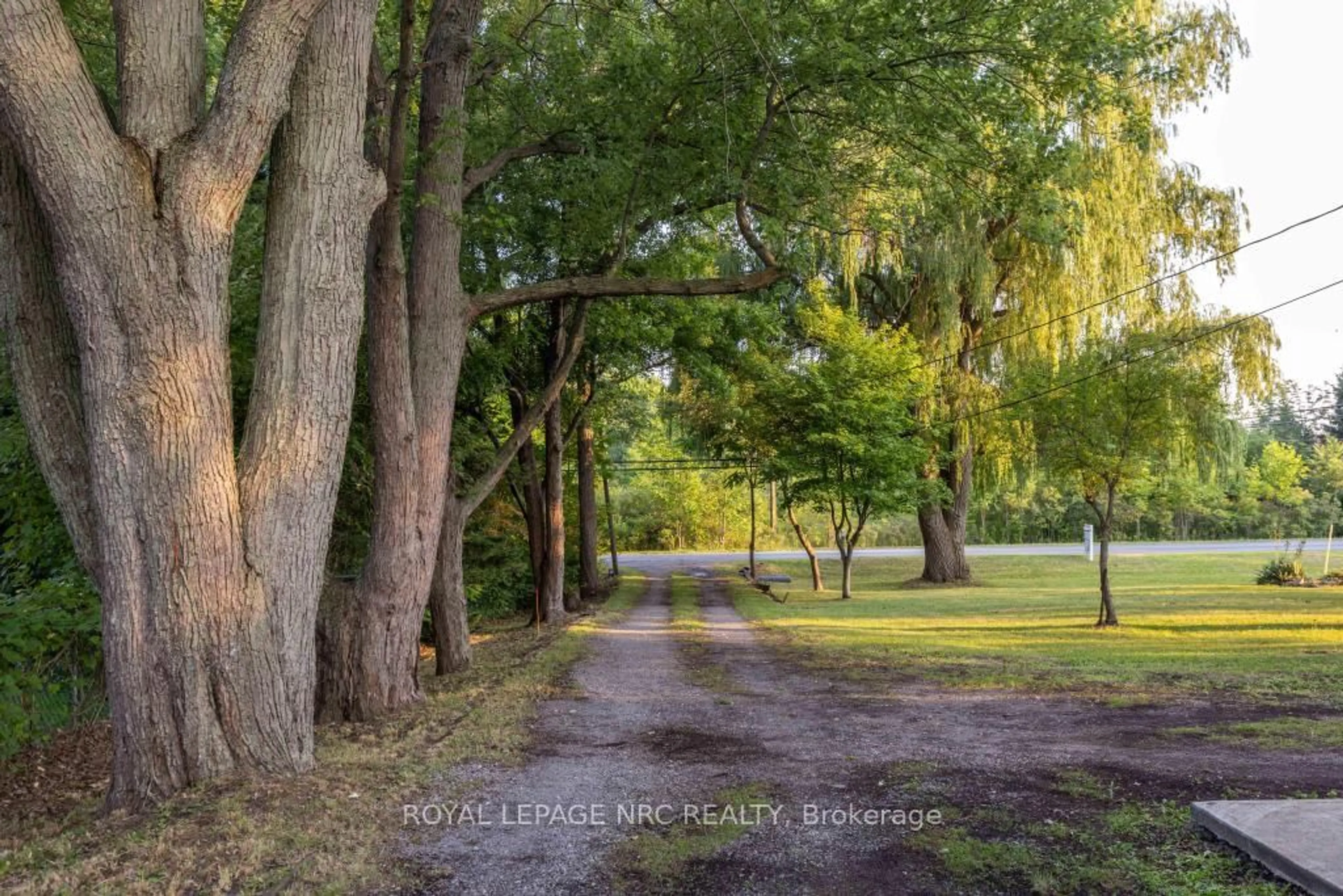 Unknown for 2432 Port Robinson Rd, Thorold Ontario L3B 5N5