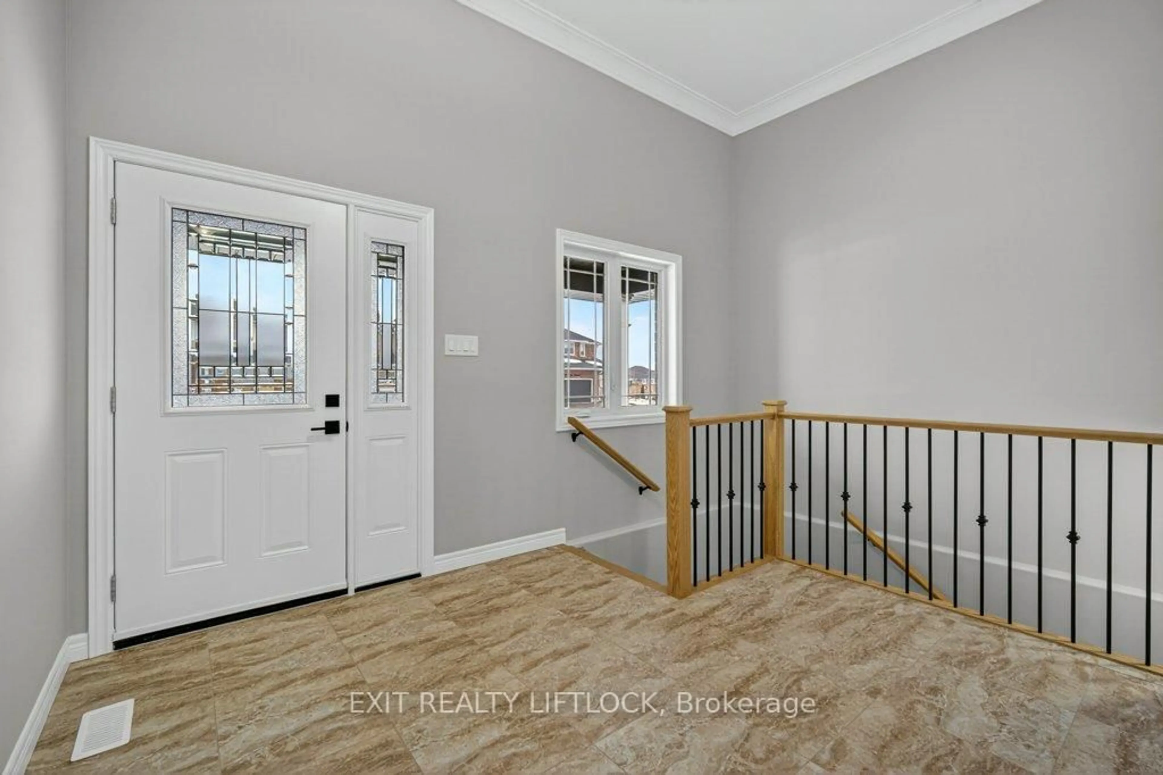 Indoor entryway for 5 Keeler Crt, Asphodel-Norwood Ontario K0L 2V0