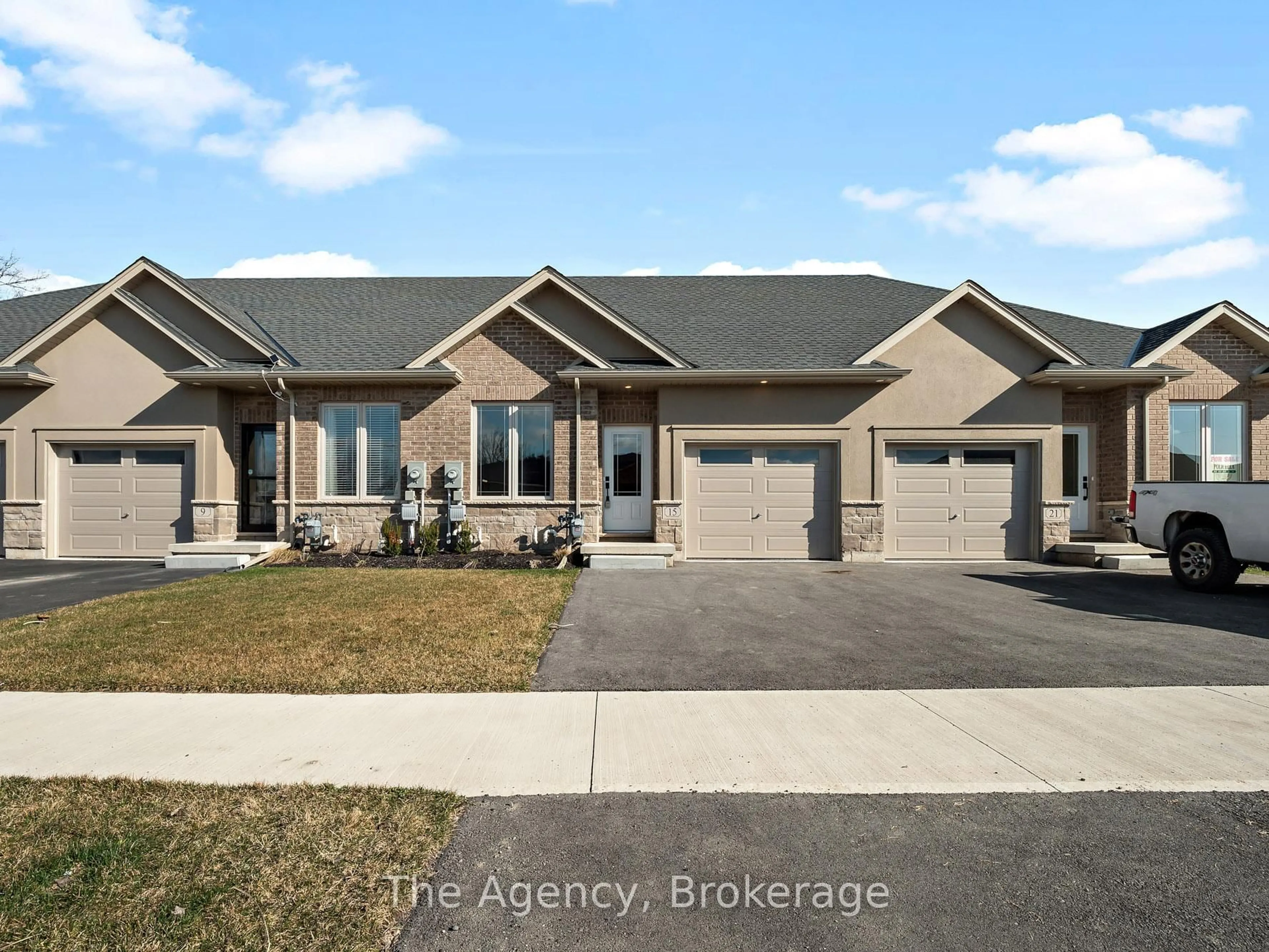 Home with brick exterior material, street for 15 Austin Dr, Welland Ontario L3B 5N8