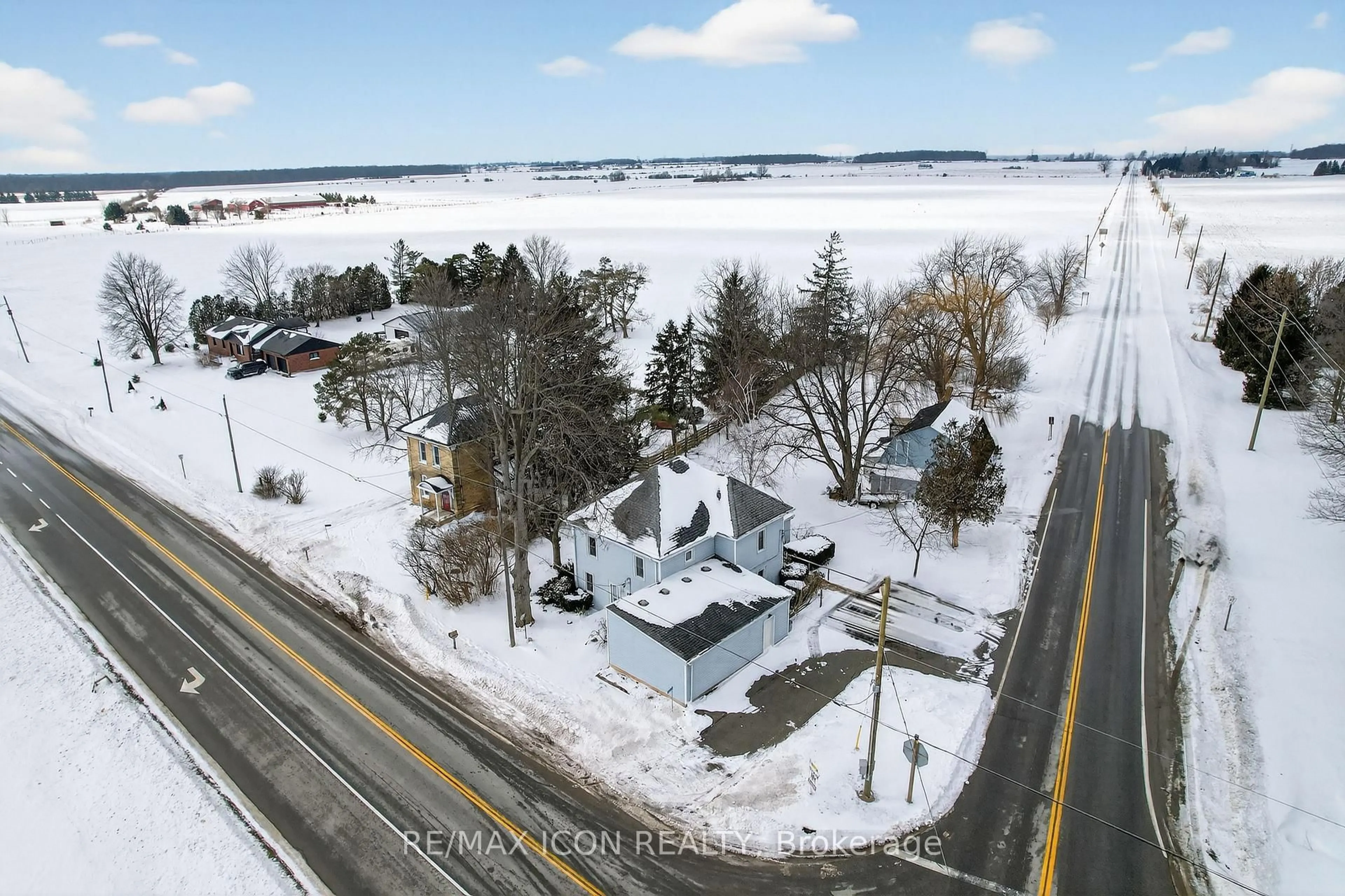 A pic from outside/outdoor area/front of a property/back of a property/a pic from drone, street for 38236 Fingal Line, Southwold Ontario N5P 3S5