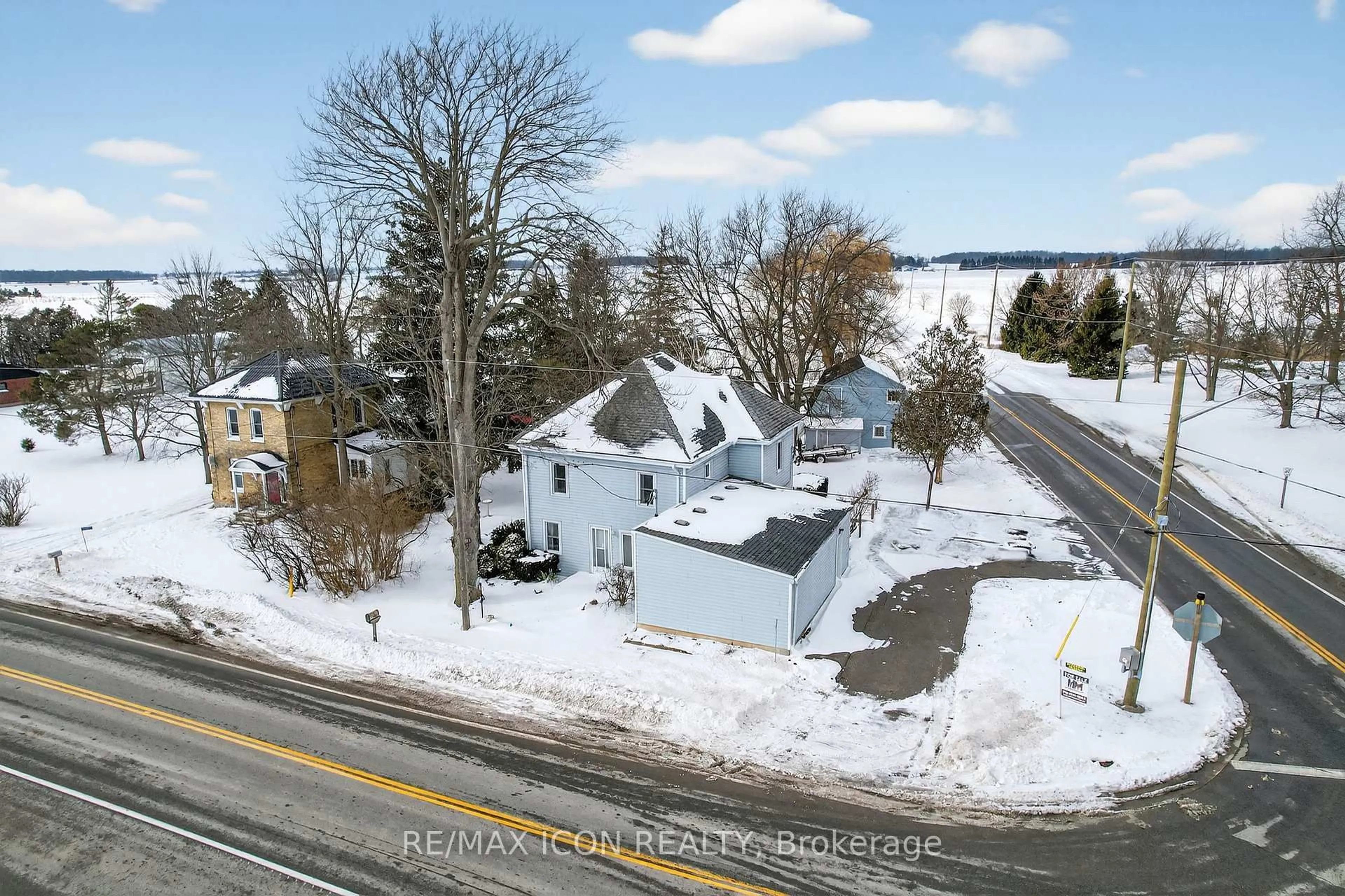 A pic from outside/outdoor area/front of a property/back of a property/a pic from drone, street for 38236 Fingal Line, Southwold Ontario N5P 3S5