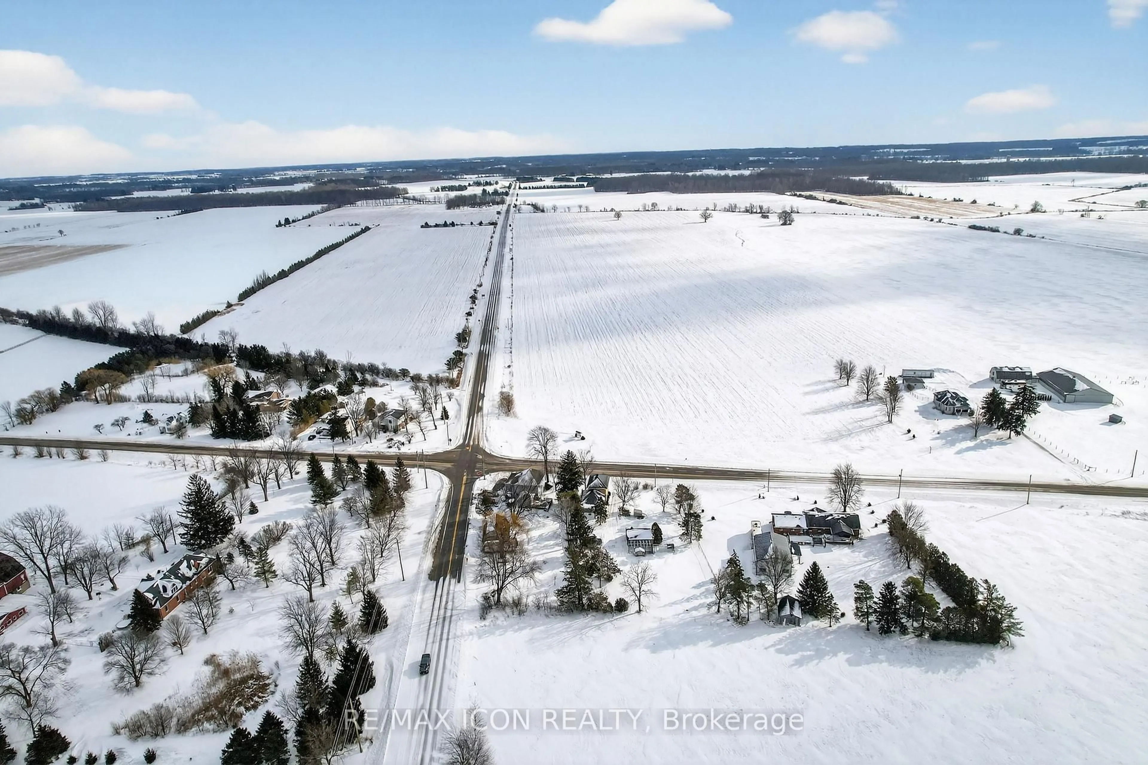 A pic from outside/outdoor area/front of a property/back of a property/a pic from drone, unknown for 38236 Fingal Line, Southwold Ontario N5P 3S5