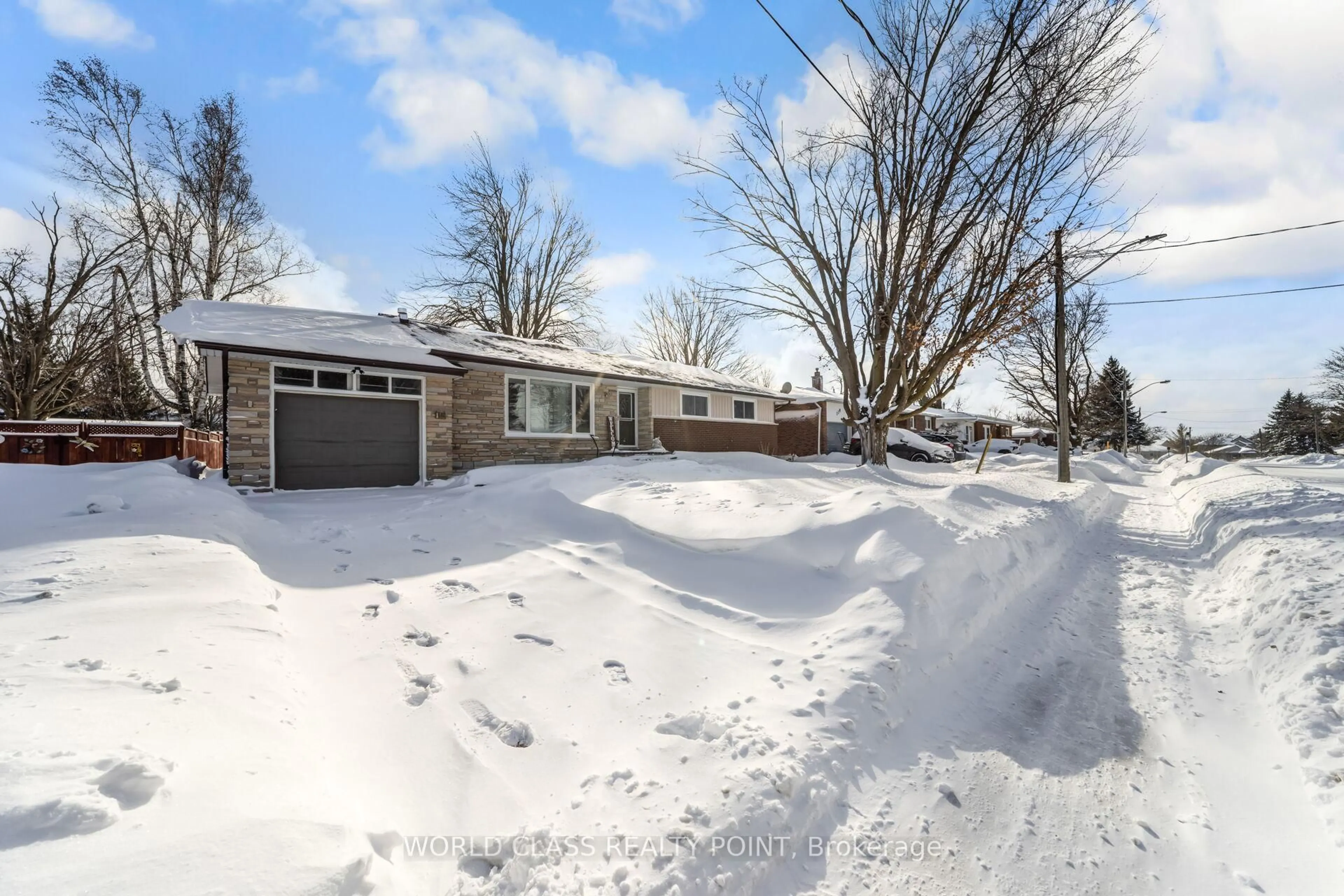 A pic from outside/outdoor area/front of a property/back of a property/a pic from drone, street for 115 Marie St, Shelburne Ontario L0N 1S1