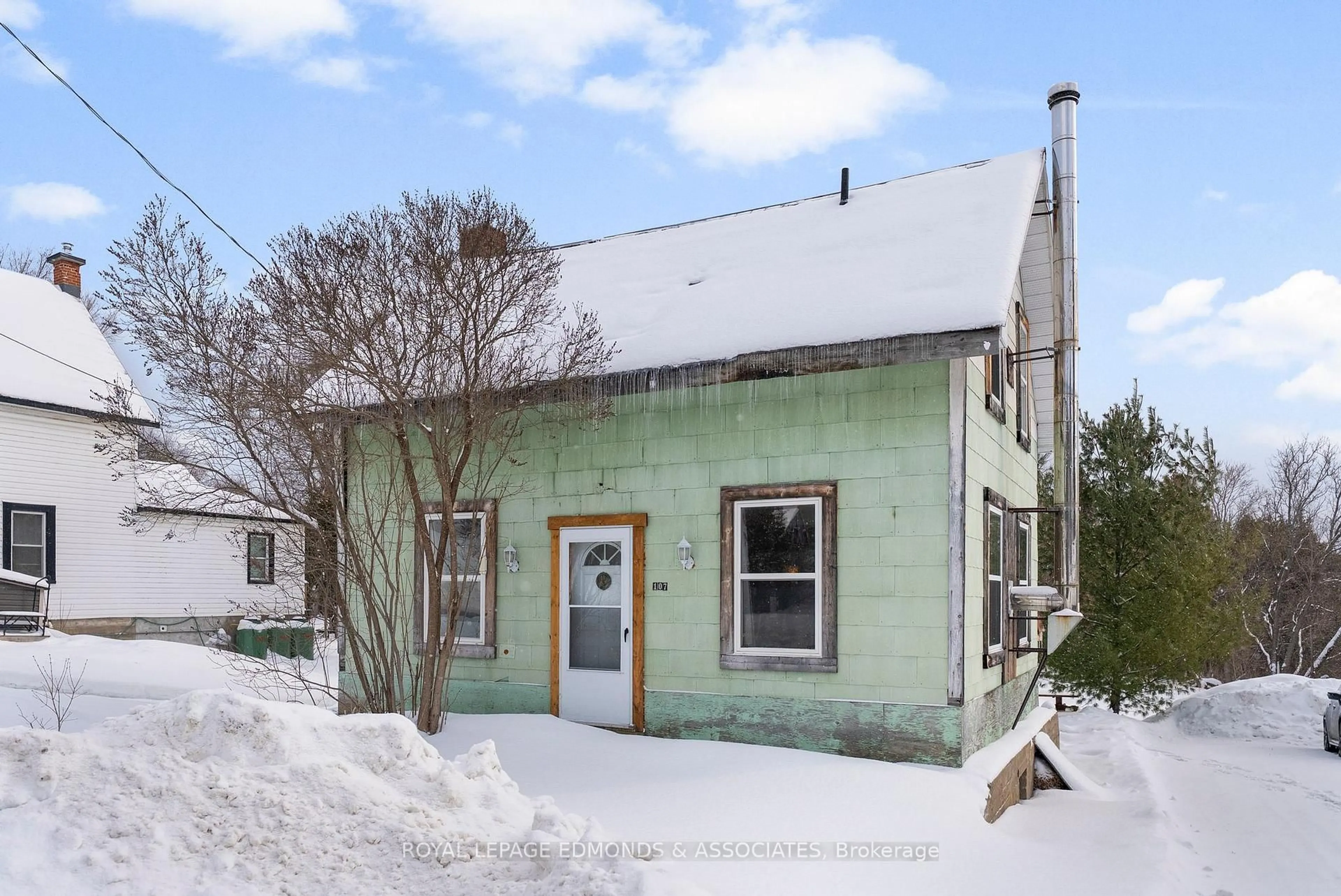 Unknown for 107 Bonnechere St, Eganville Ontario K0J 1T0