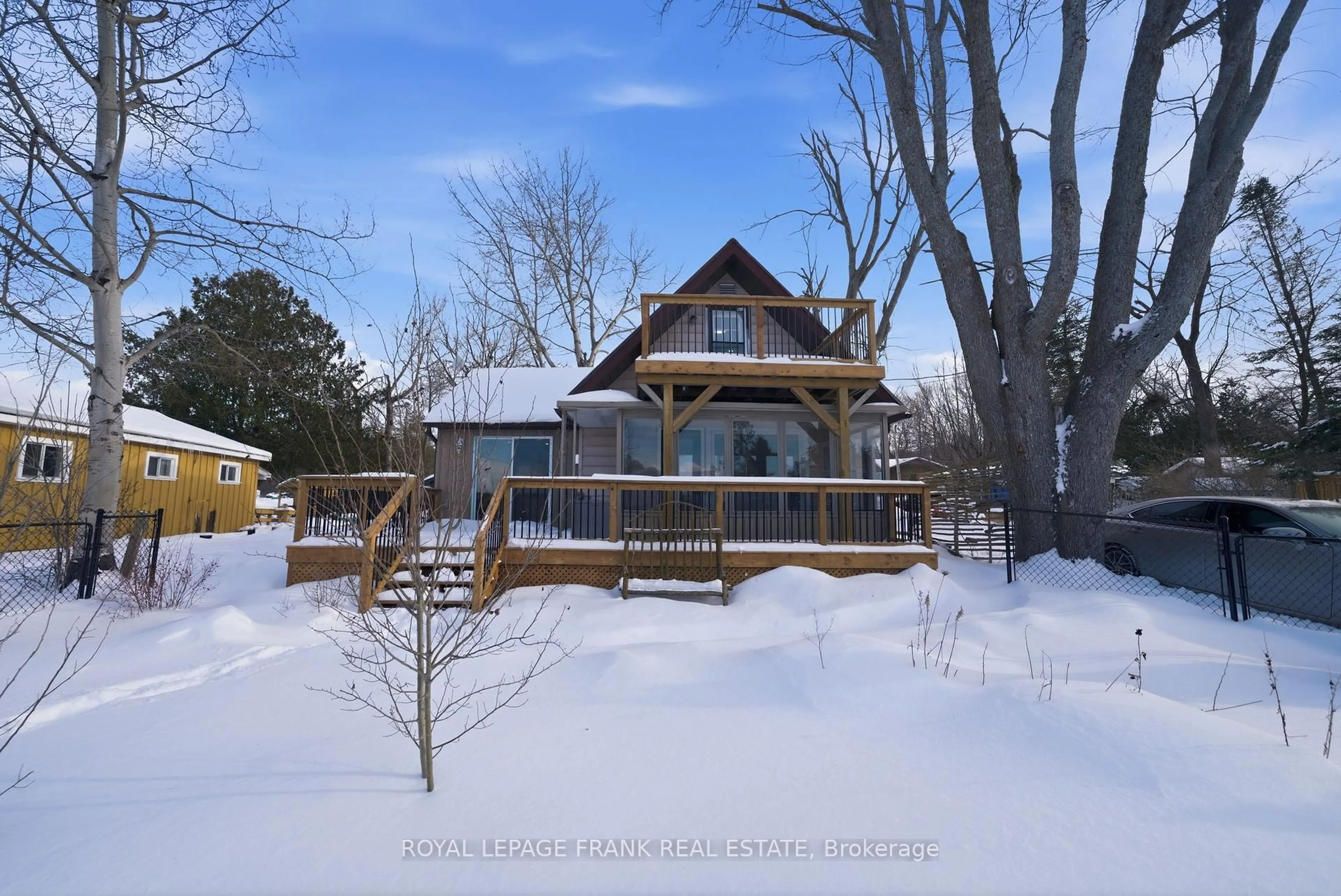 A pic from outside/outdoor area/front of a property/back of a property/a pic from drone, unknown for 10 Elk St, Kawartha Lakes Ontario K0M 1L0