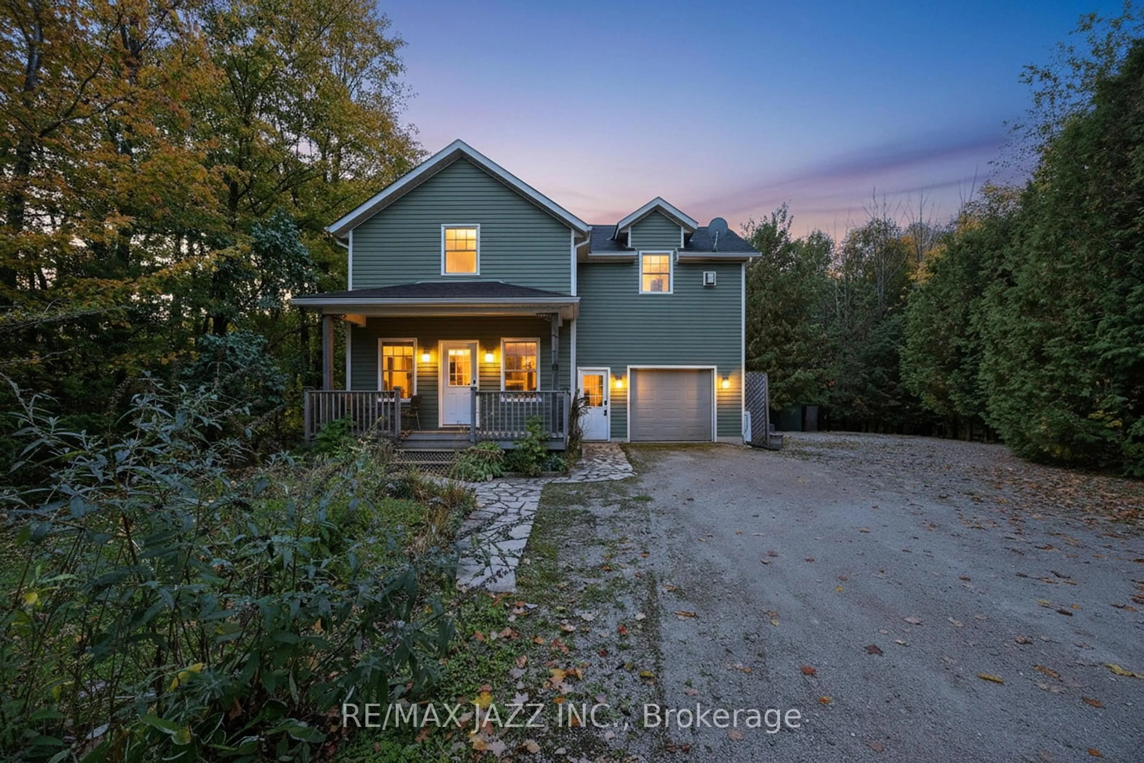 A pic from outside/outdoor area/front of a property/back of a property/a pic from drone, unknown for 170 Raglan St, Grey Highlands Ontario N0C 1E0