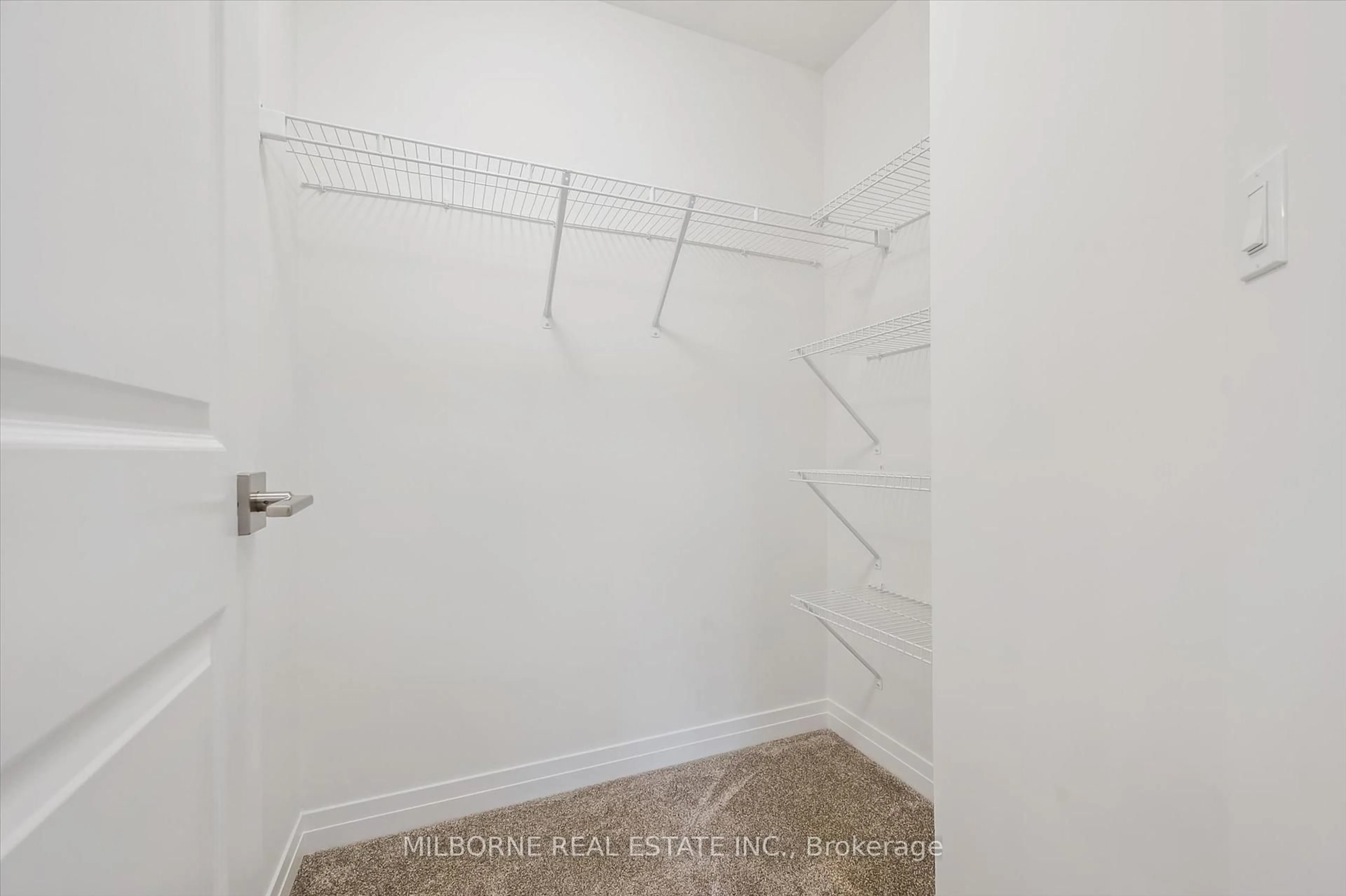 Storage room or clothes room or walk-in closet for 50 Thatcher Dr, Guelph Ontario N1L 1B3