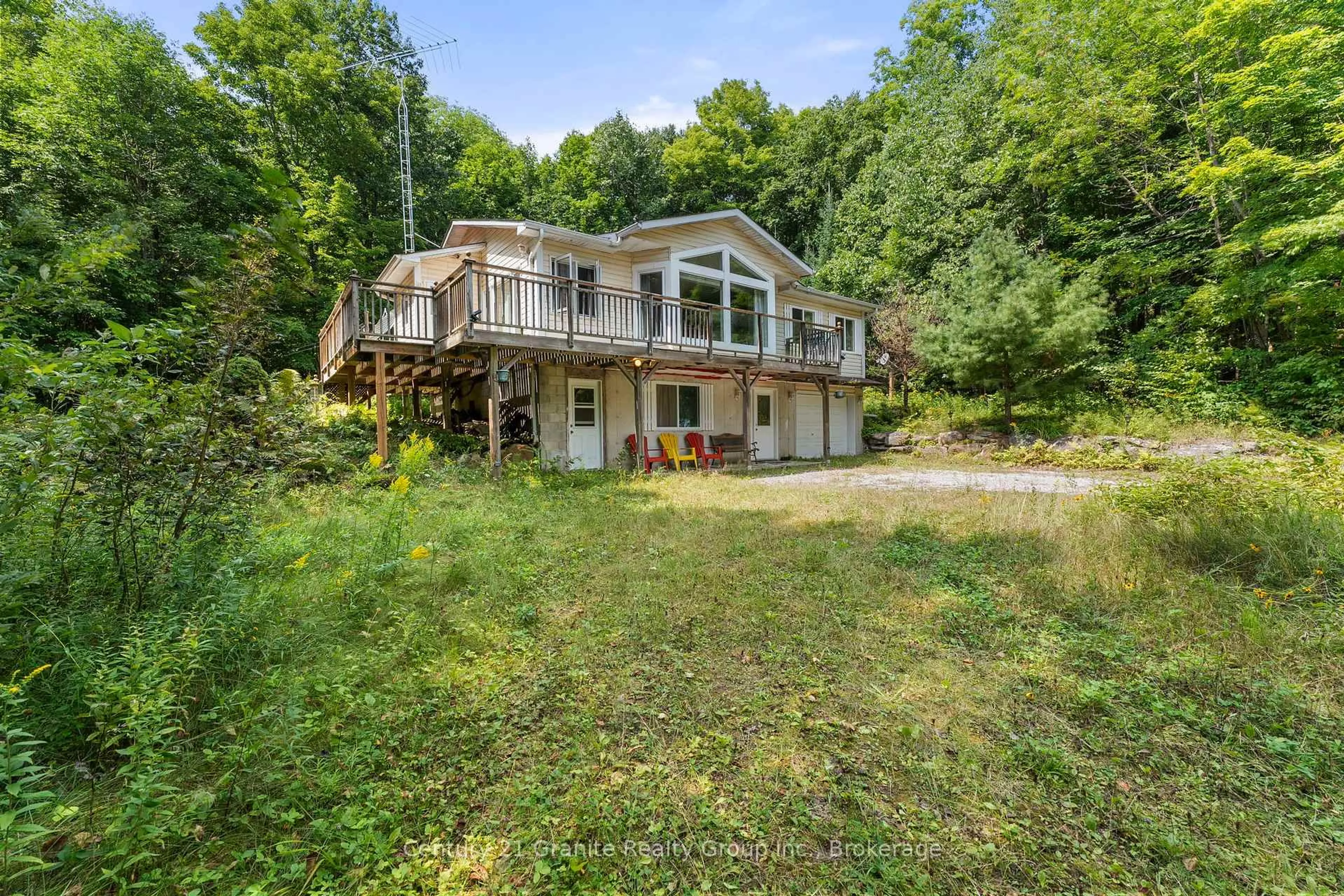 A pic from outside/outdoor area/front of a property/back of a property/a pic from drone, water/lake/river/ocean view for 1753 NORTHSHORE Rd, Algonquin Highlands Ontario K0M 1J1