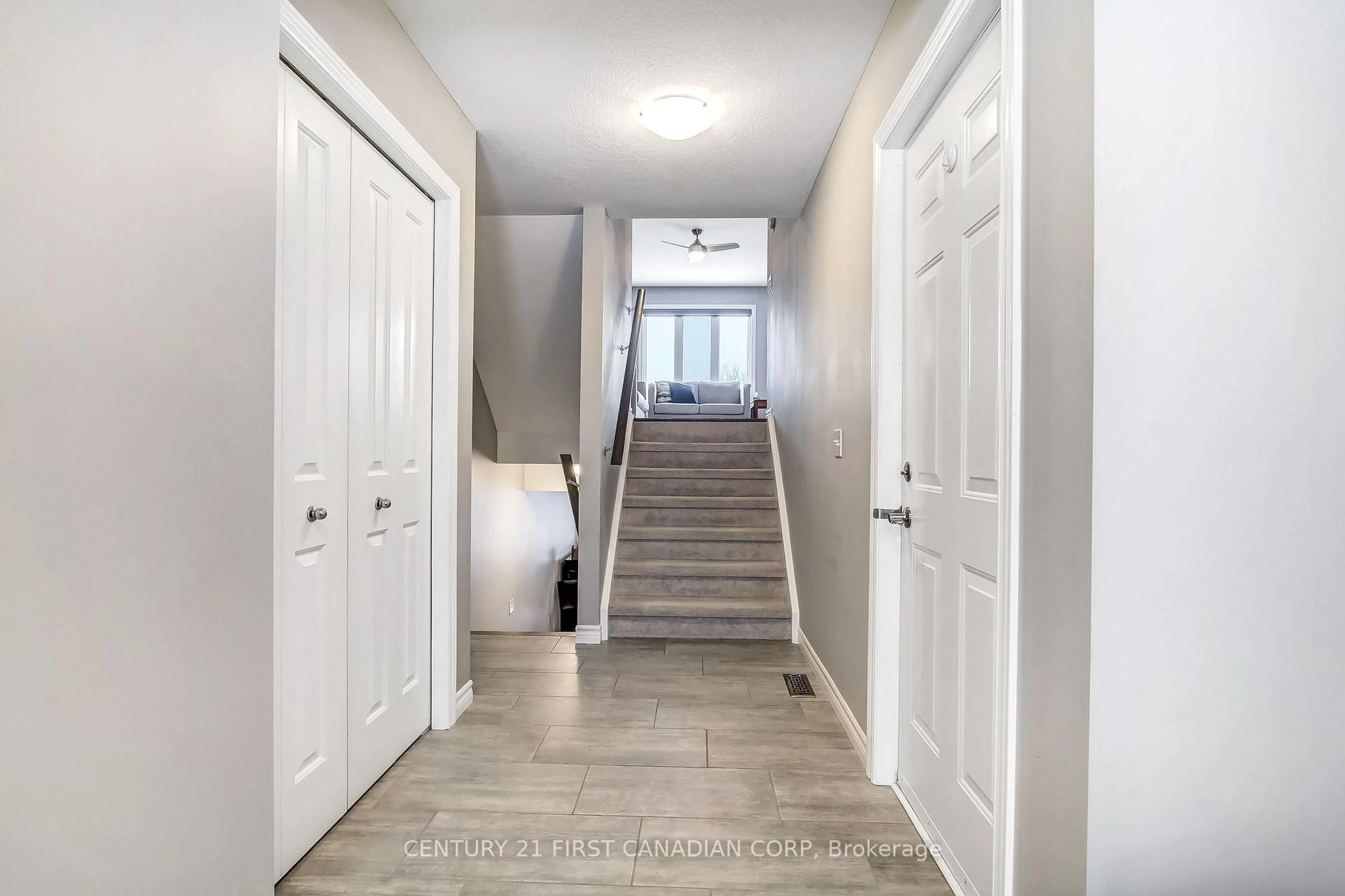 Indoor entryway for 1010 Fanshawe Park Rd #83, London North Ontario N5X 0K9