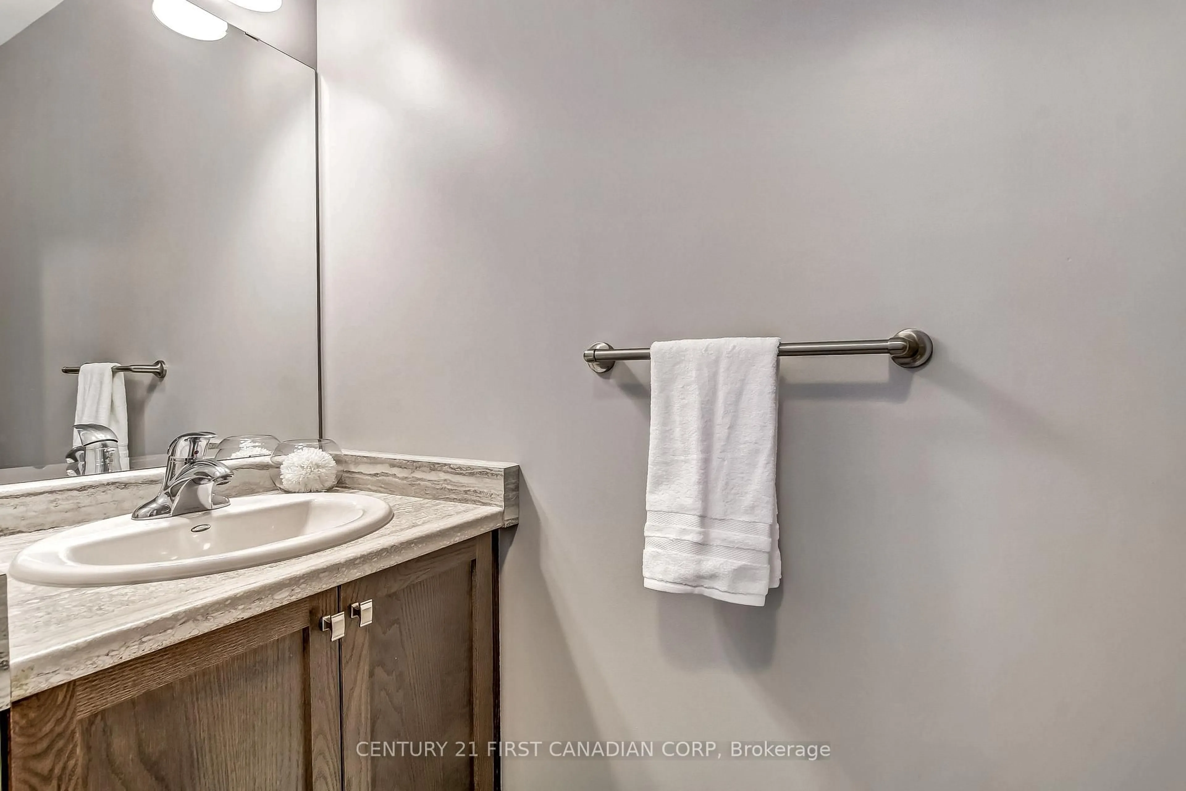 Standard bathroom, unknown for 1010 Fanshawe Park Rd #83, London North Ontario N5X 0K9