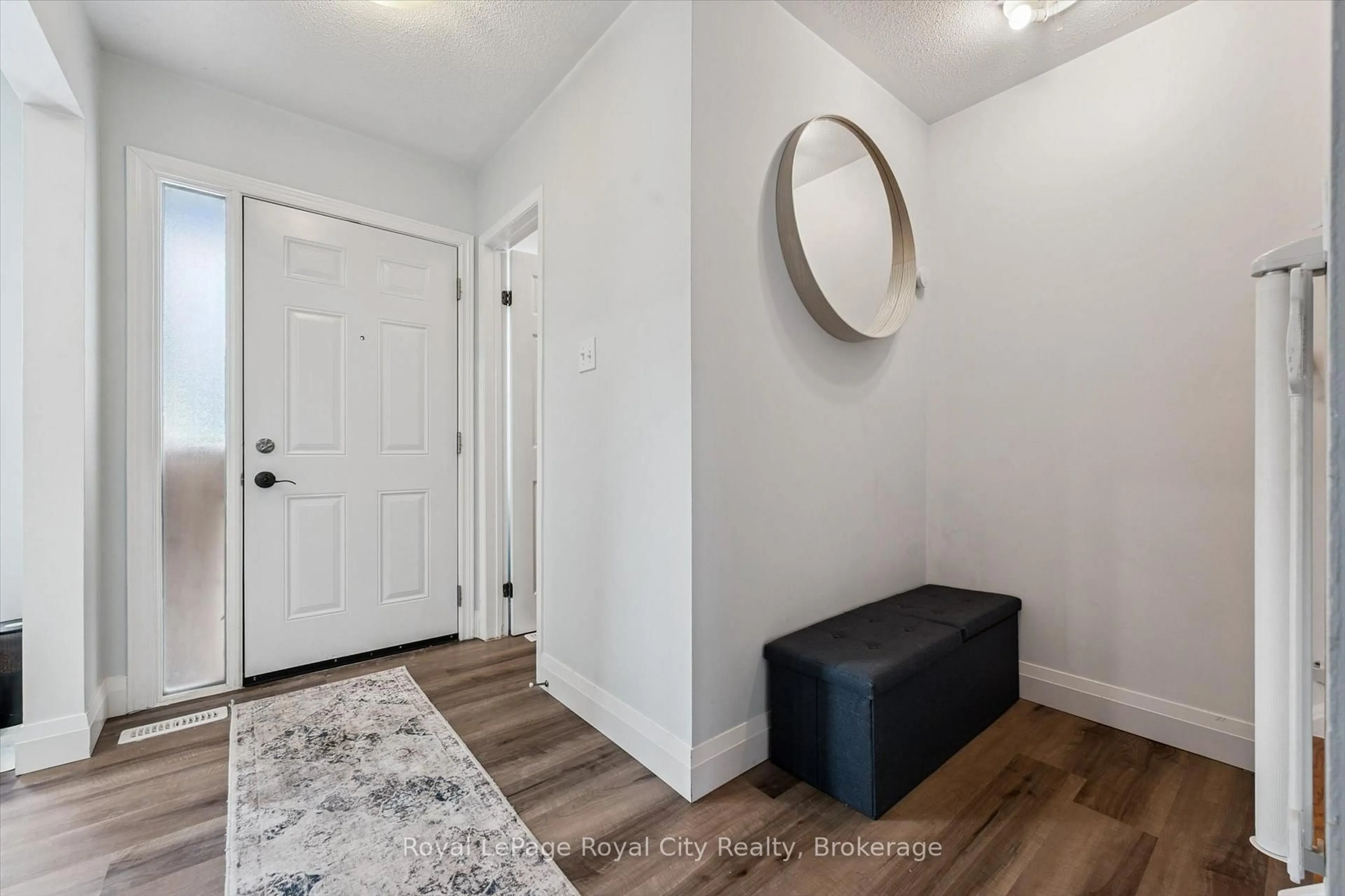 Indoor entryway for 121 Bagot St #30, Guelph Ontario N1H 5T8