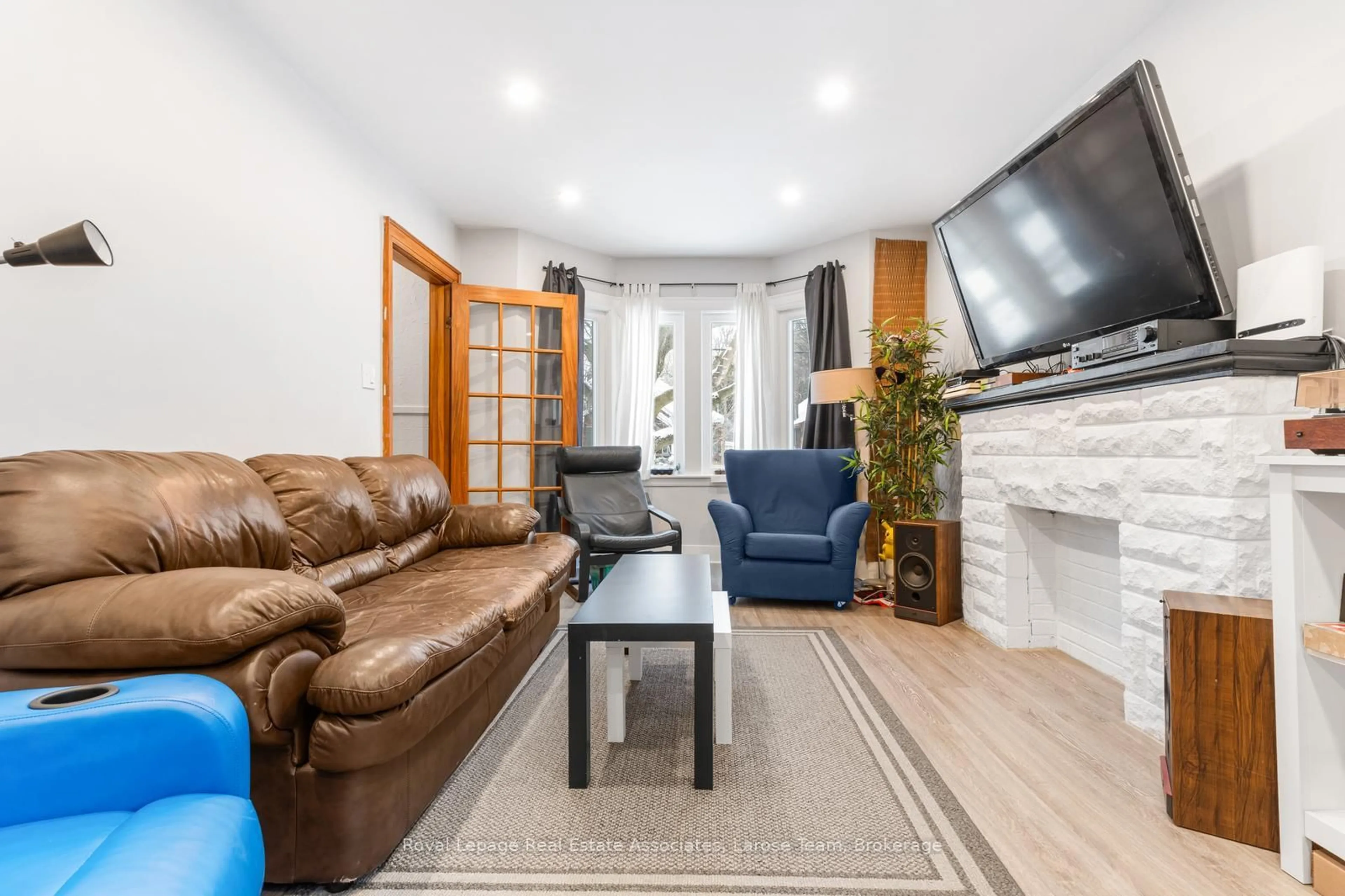 Living room with furniture, unknown for 103 Haddon Ave, Hamilton Ontario L8S 1X7