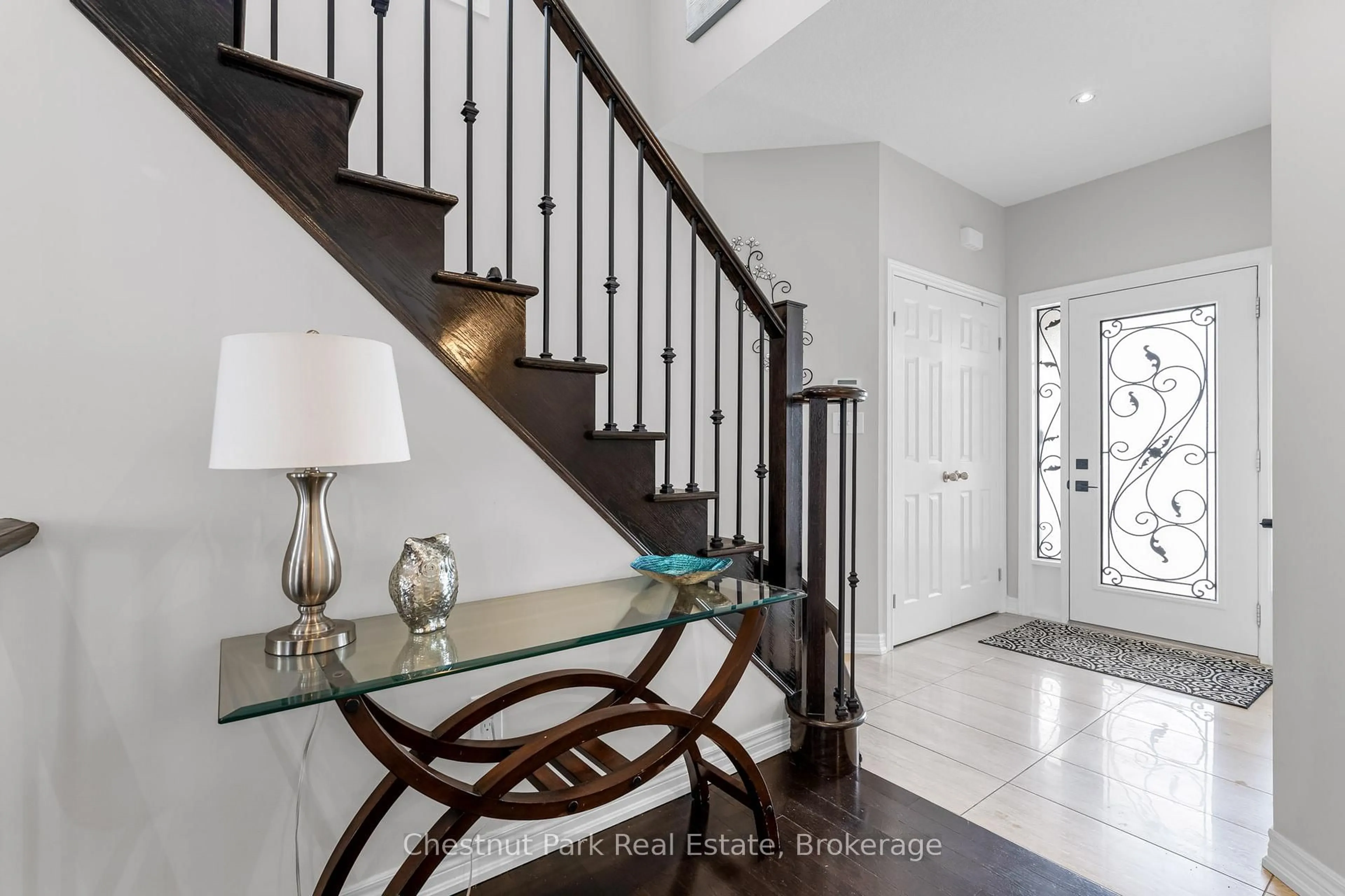 Indoor entryway for 34 Medici Lane, Hamilton Ontario L9B 0C8