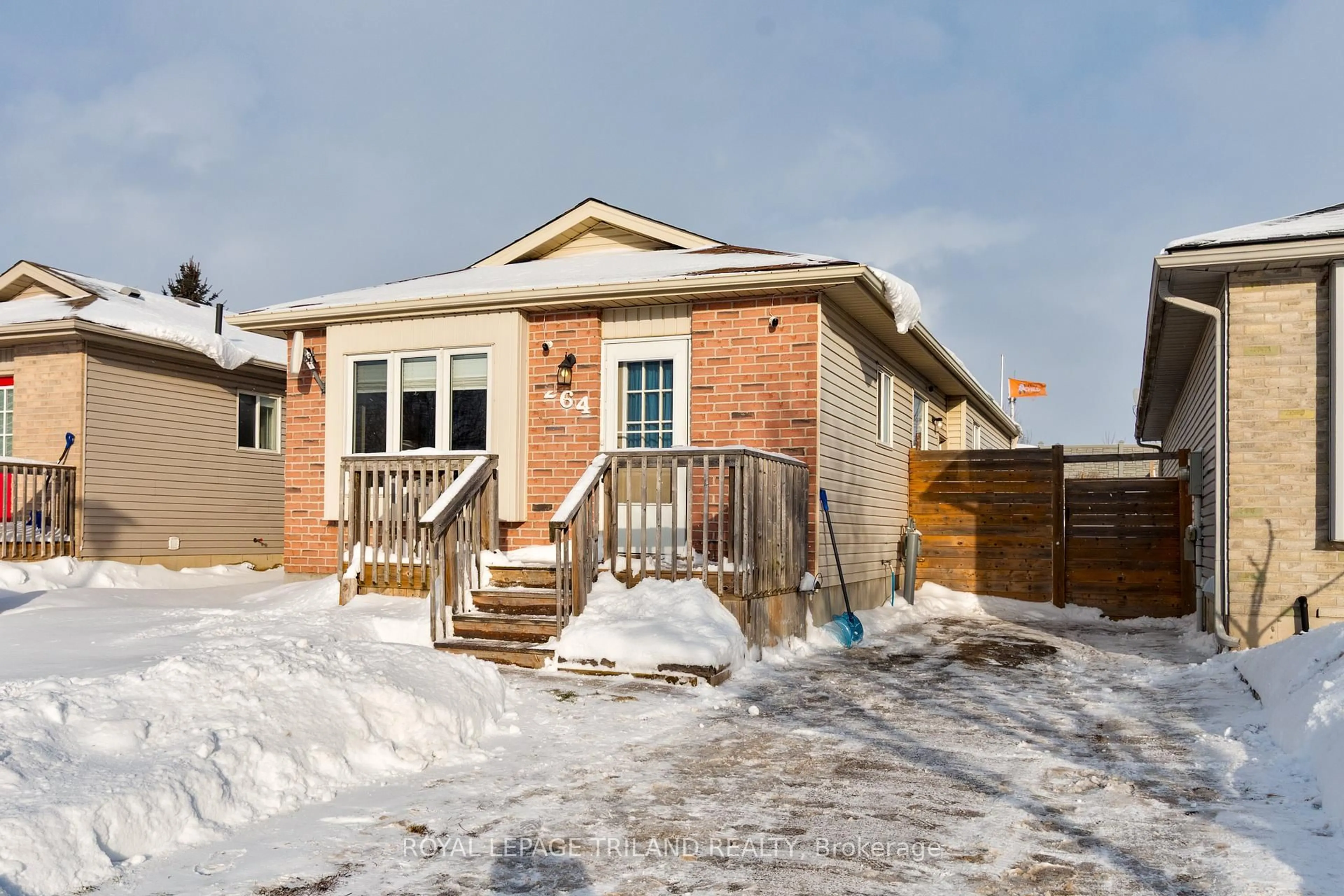 Home with brick exterior material, street for 264 SIMPSON Cres, London East Ontario N5V 5E2