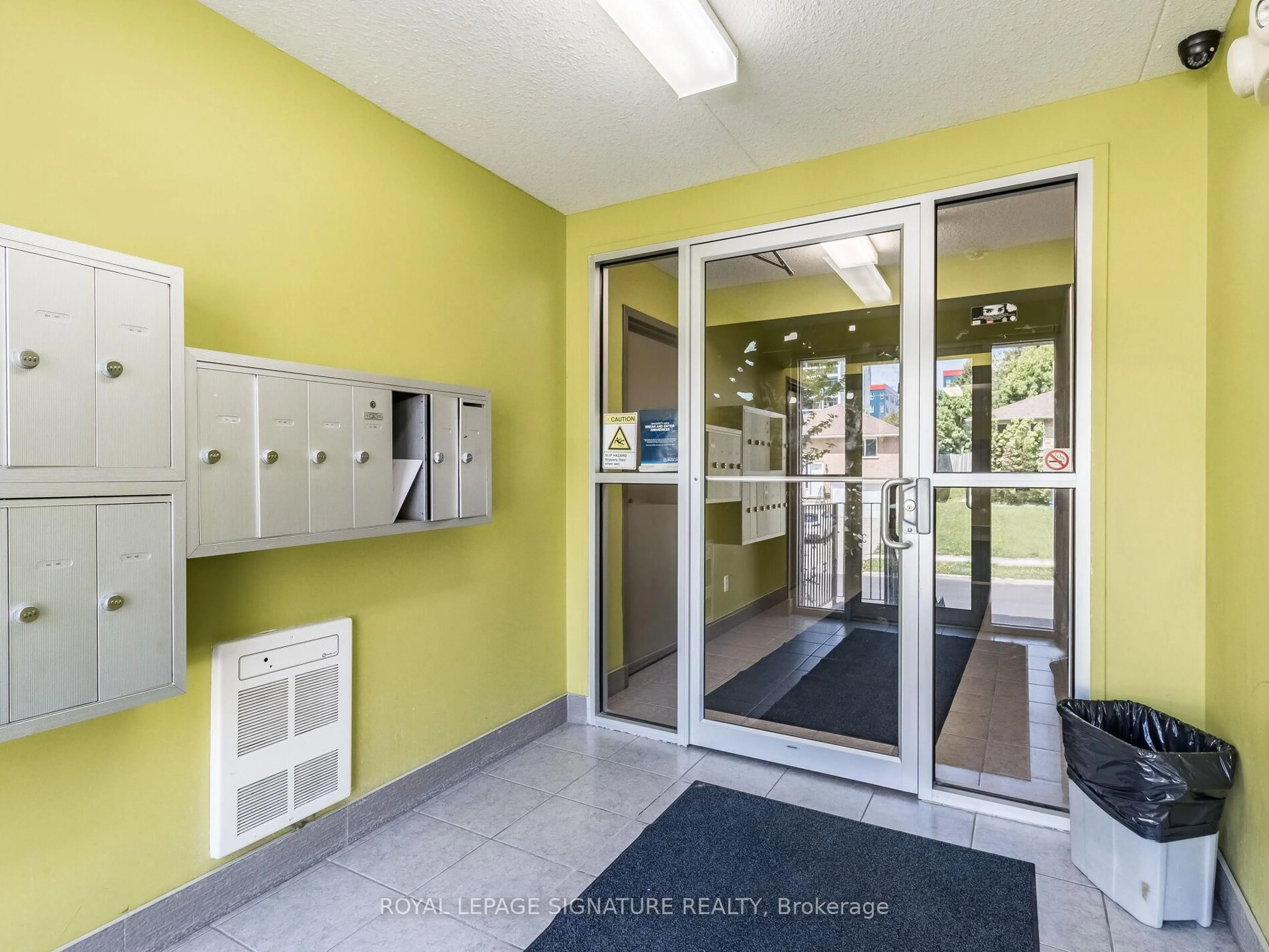 Indoor foyer for 261 Lester St #301, Waterloo Ontario N2L 3W6