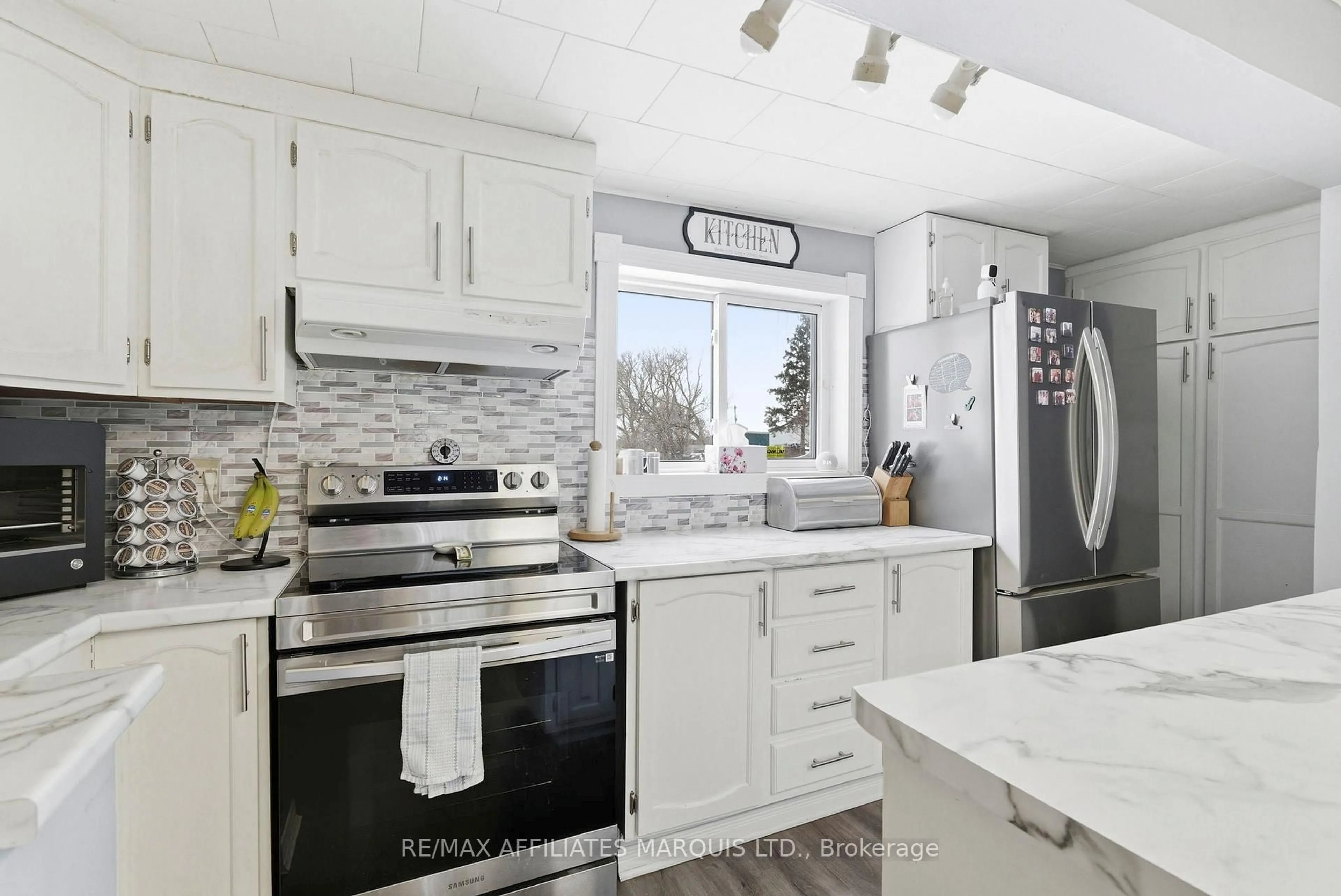 Open concept kitchen, unknown for 3198 Hwy 138 Highway, North Stormont Ontario K0C 1C0