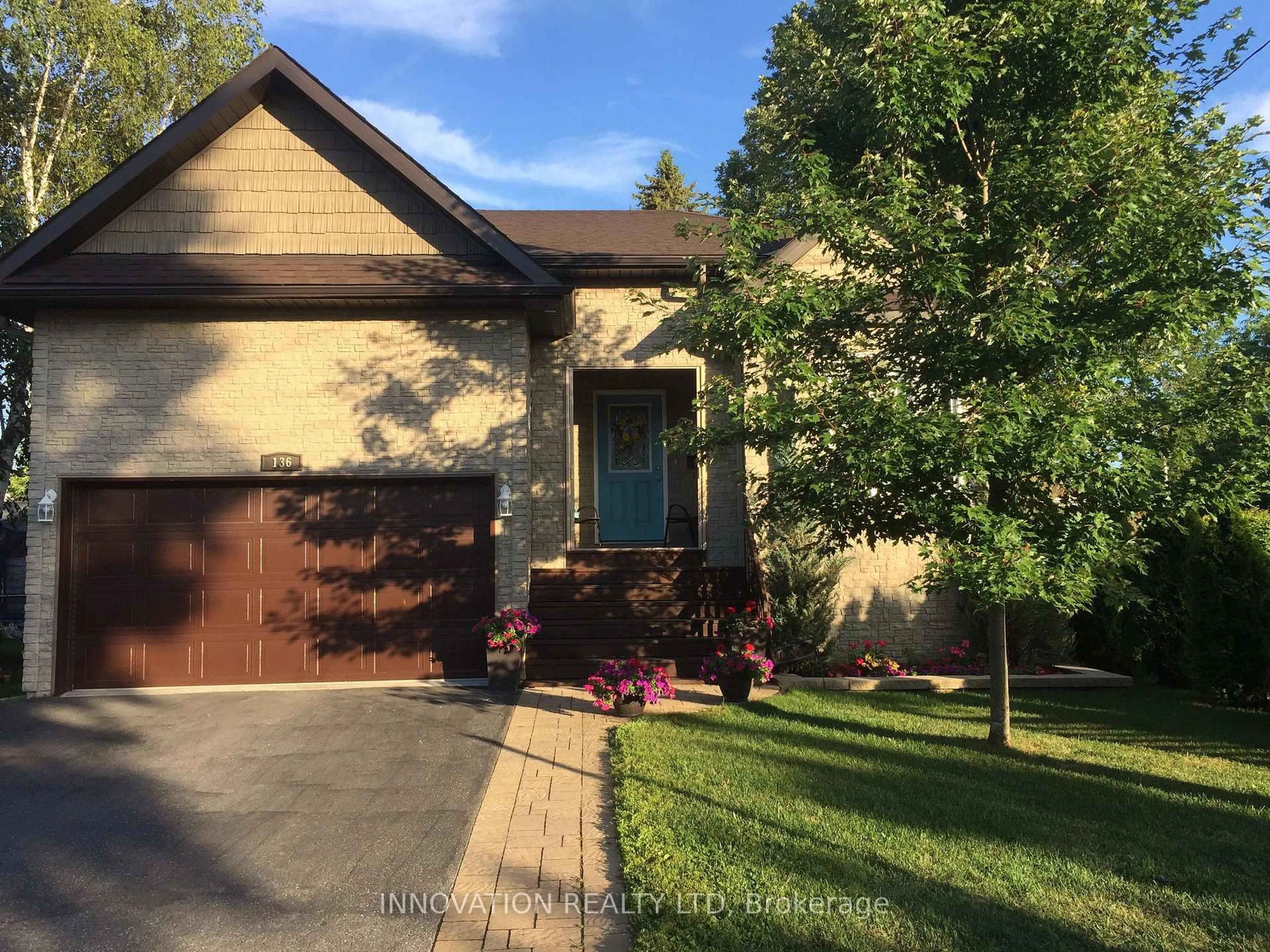 Unknown for 136 Munro St, Perth Ontario K7H 1H3