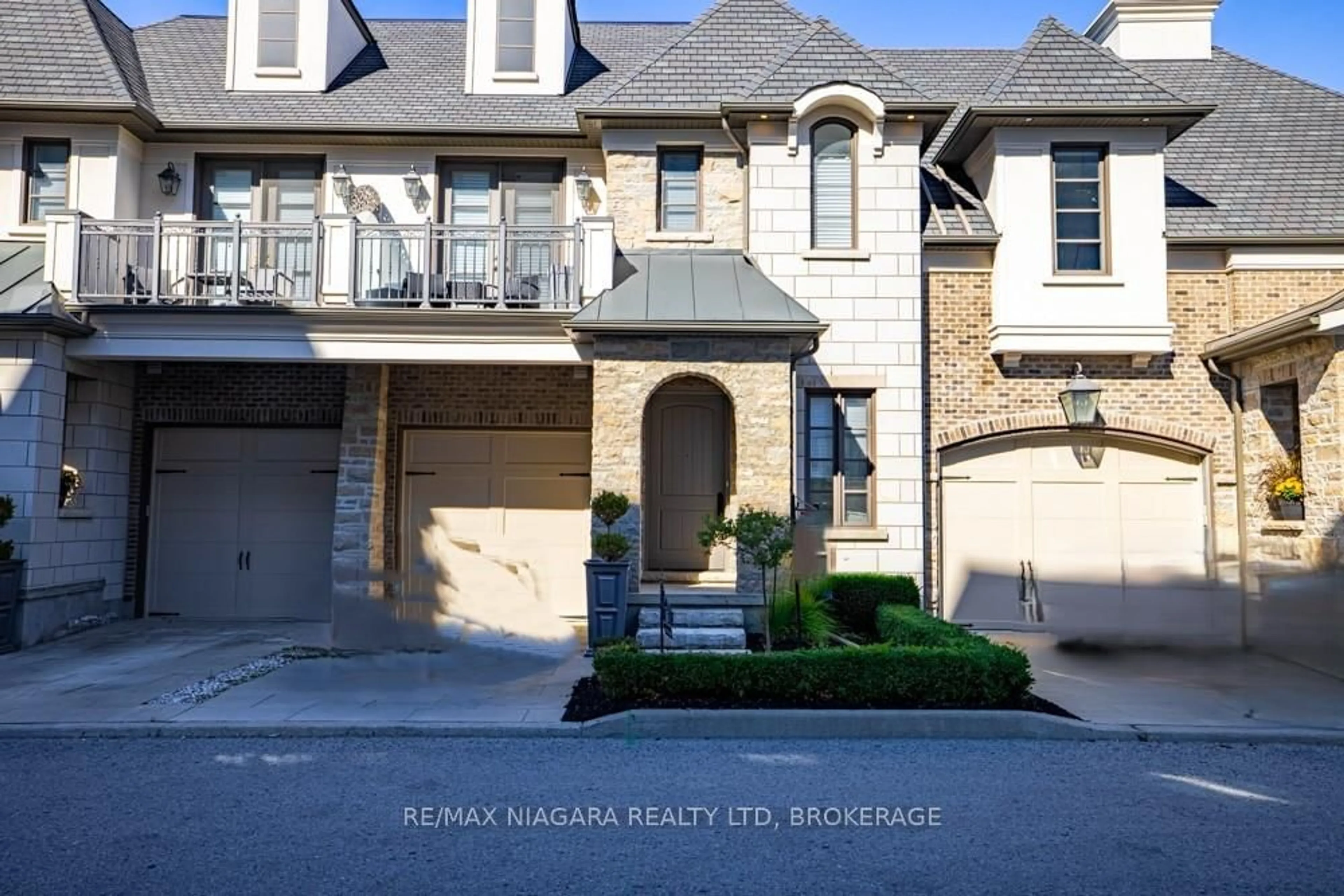 Unknown for 15 Arbourvale Common Rd #7, St. Catharines Ontario L2T 3B7