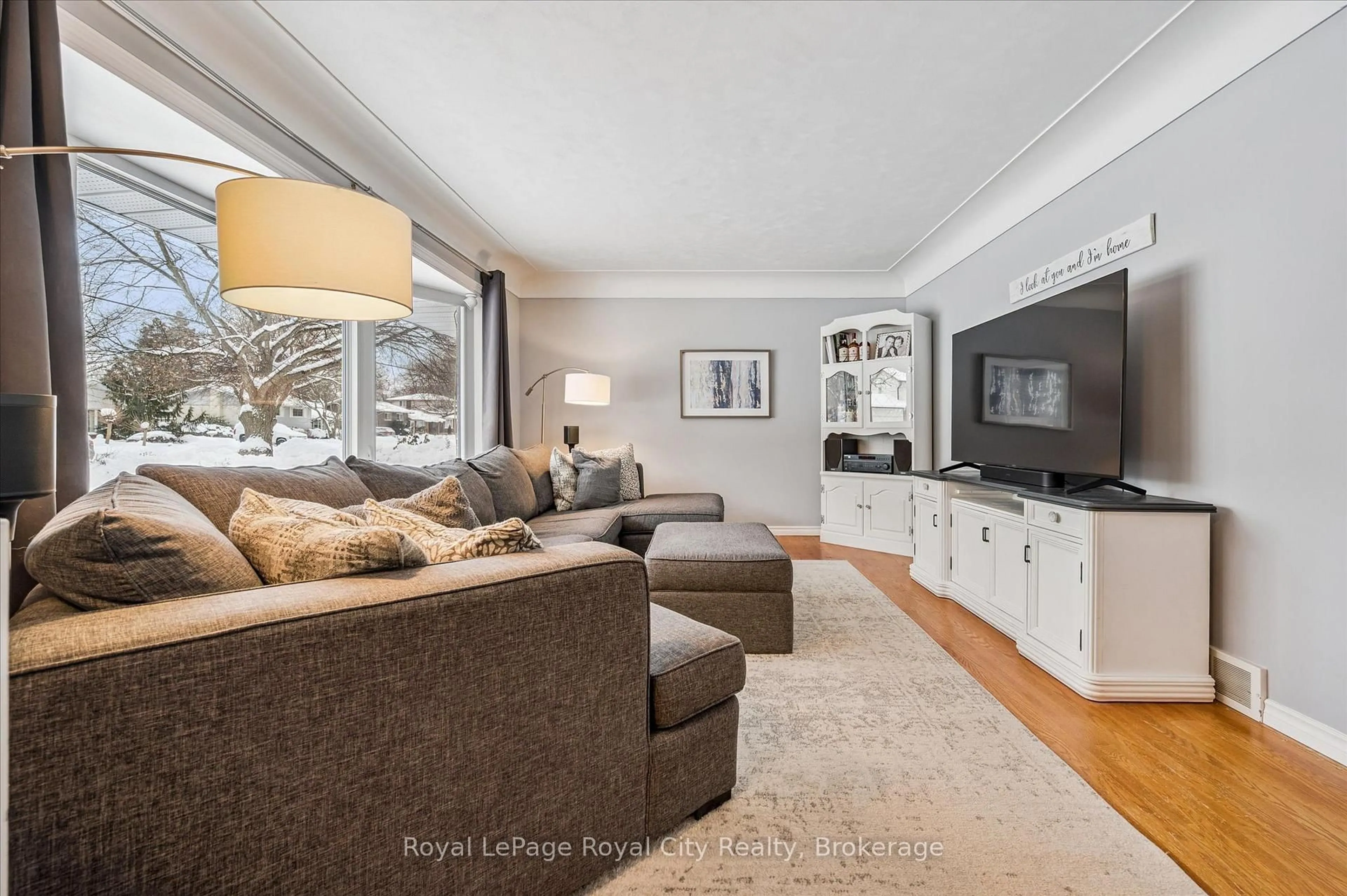 Living room with furniture, unknown for 38 Brentwood Dr, Guelph Ontario N1H 5M7