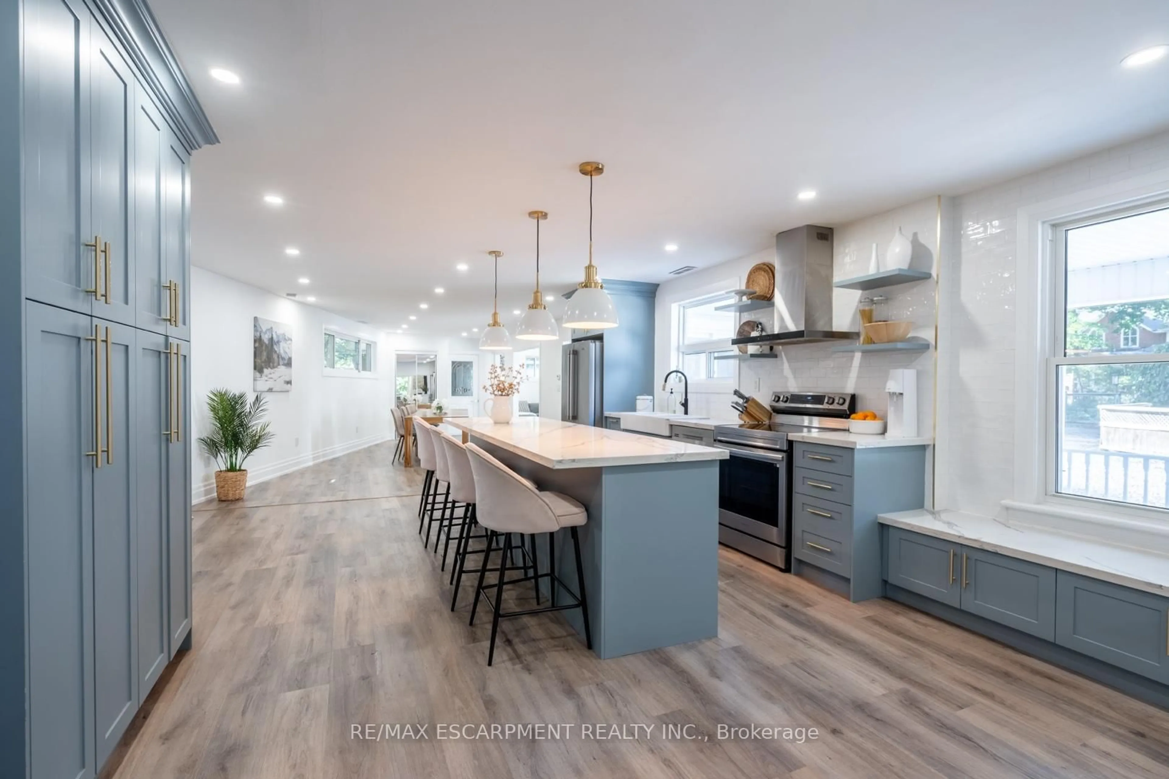 Open concept kitchen, unknown for 69 Highway 8, Hamilton Ontario L9H 4V1