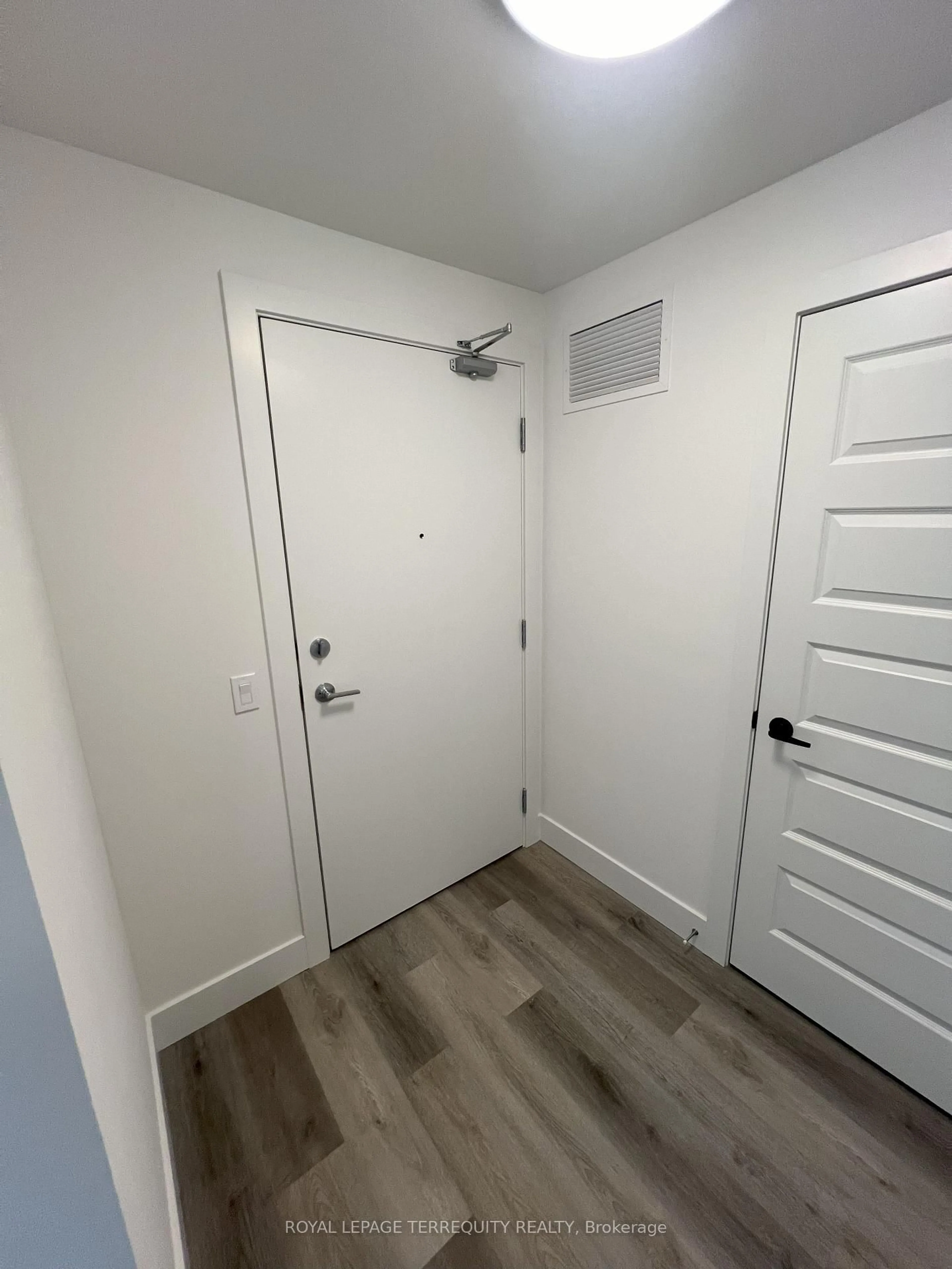 A pic of a room for 107 Roger St #416, Waterloo Ontario N2J 0G3