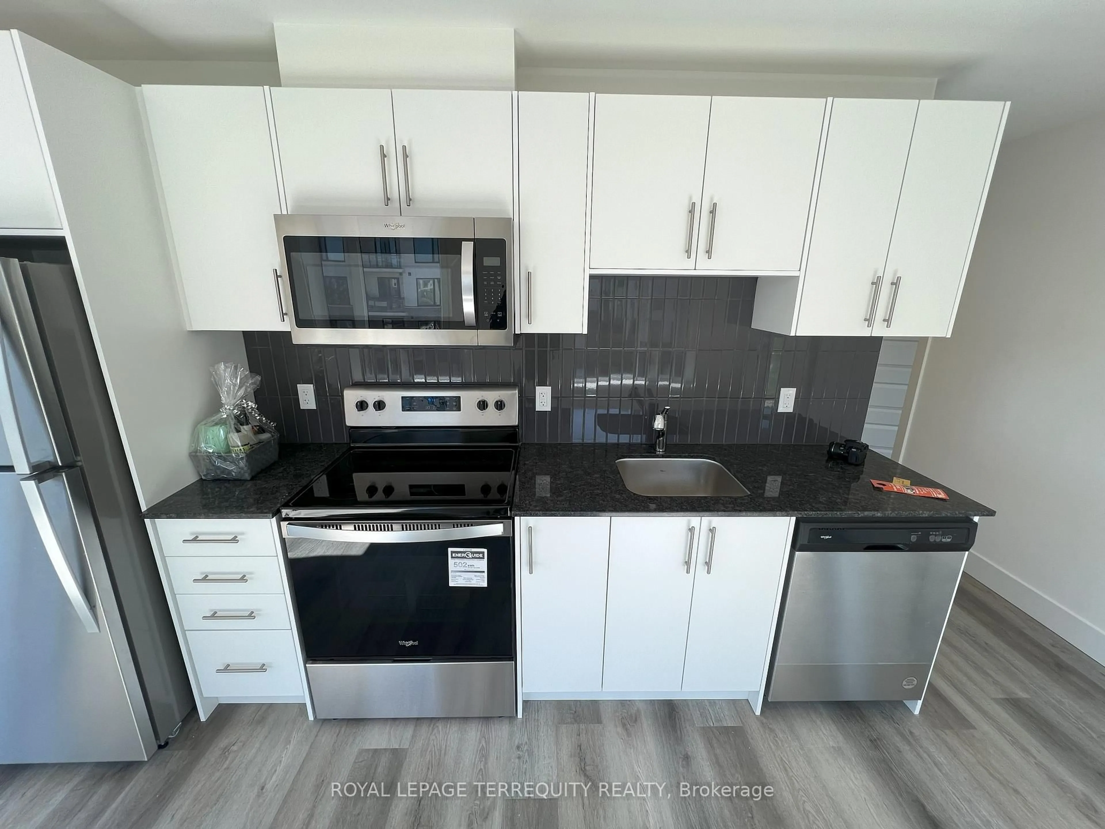 Standard kitchen, unknown for 107 Roger St #416, Waterloo Ontario N2J 0G3
