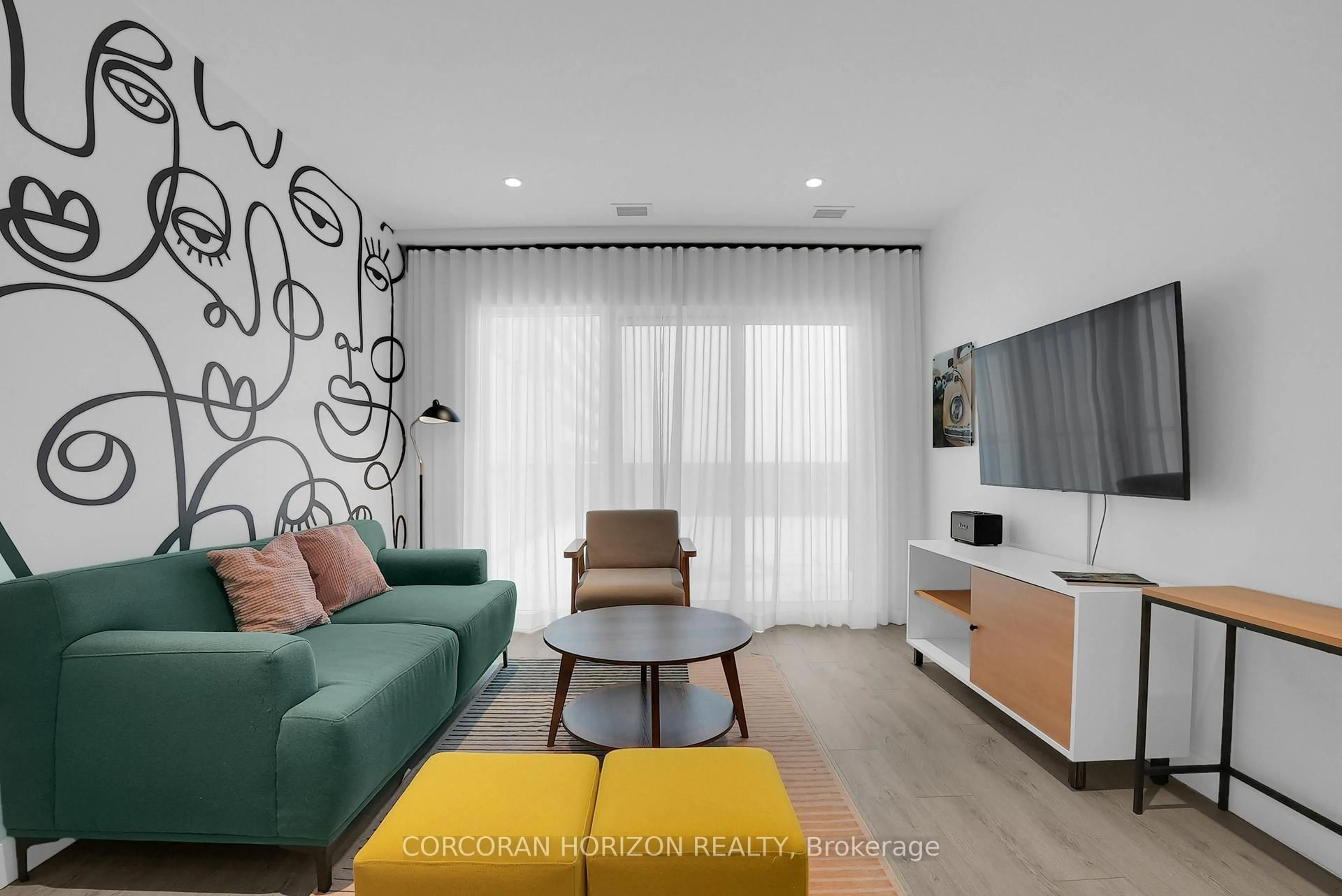 Living room with furniture, unknown for 15 Glebe St #605, Cambridge Ontario N1S 2L8