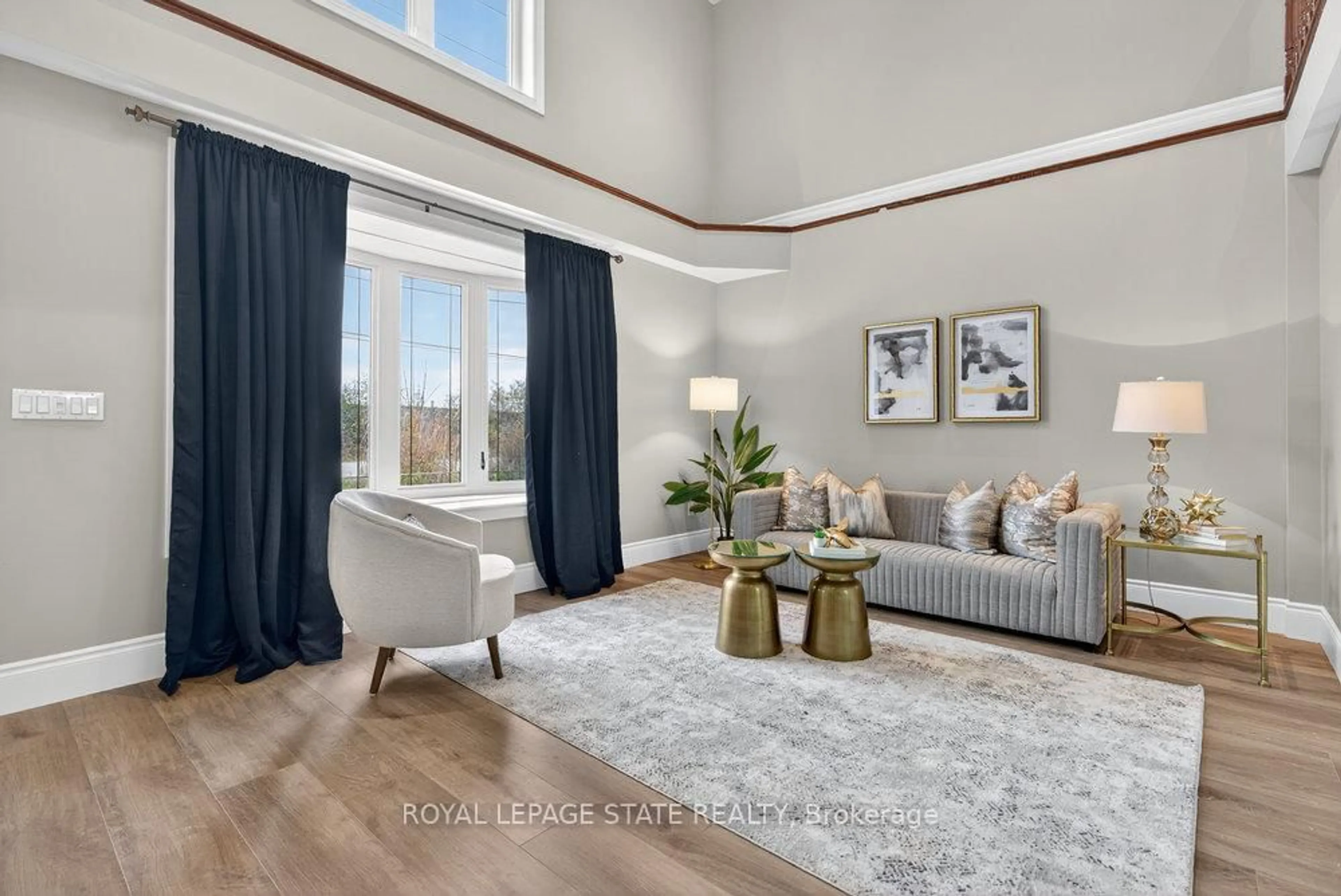 Living room with furniture, unknown for 74 Green Mountain Rd, Hamilton Ontario L8G 4N4