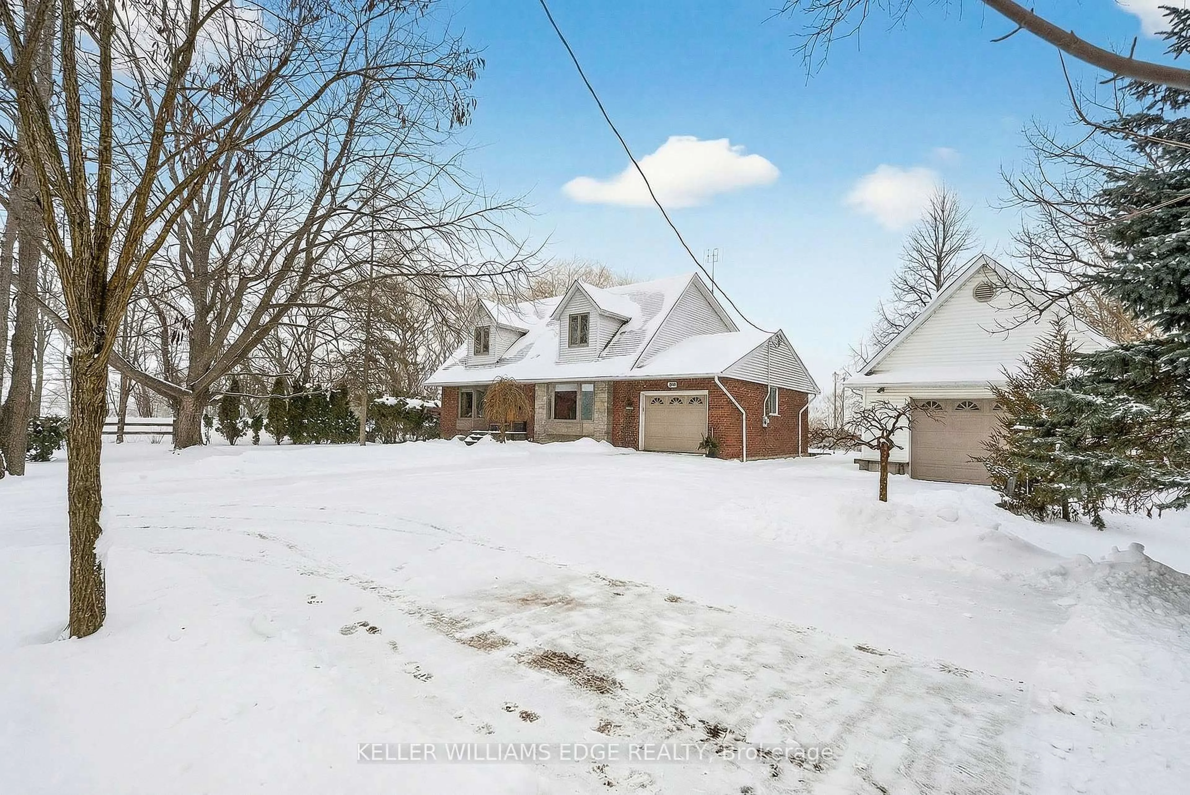 A pic from outside/outdoor area/front of a property/back of a property/a pic from drone, street for 3076 Grassie Rd, Grimsby Ontario L0R 1M0