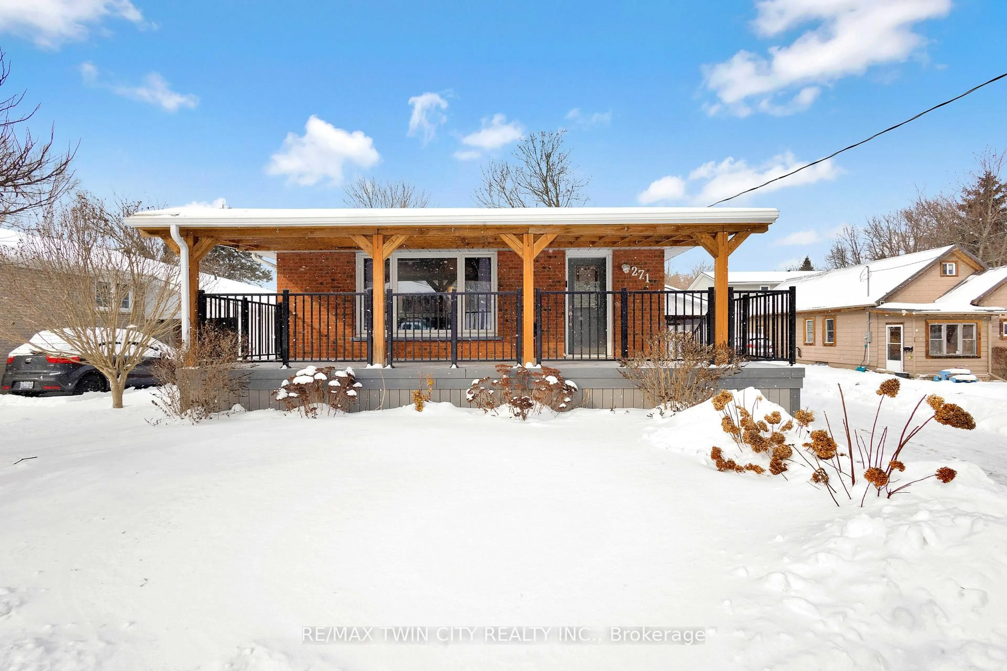 Unknown for 271 South Dr, Norfolk Ontario N3Y 1G9