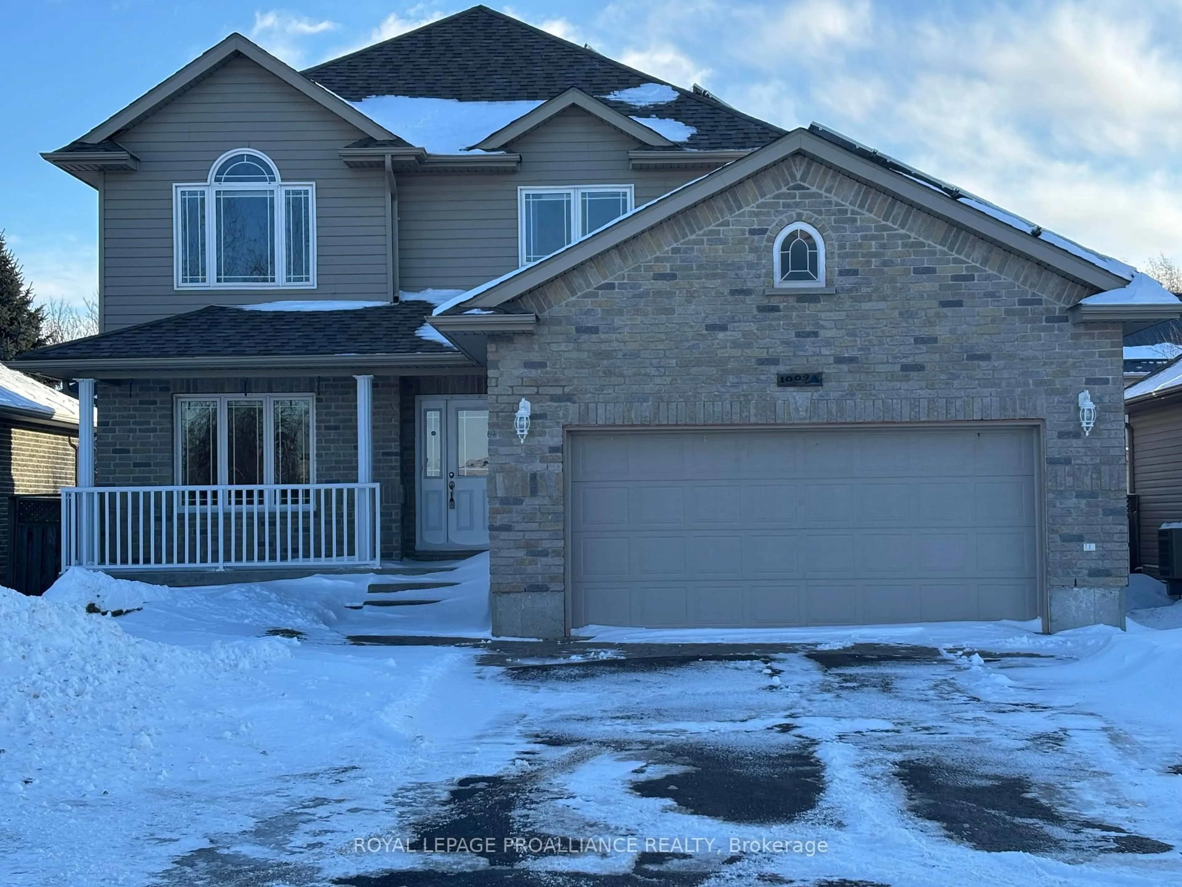 Home with brick exterior material, street for 1009 Crestwood Dr, Brockville Ontario K6V 7N1