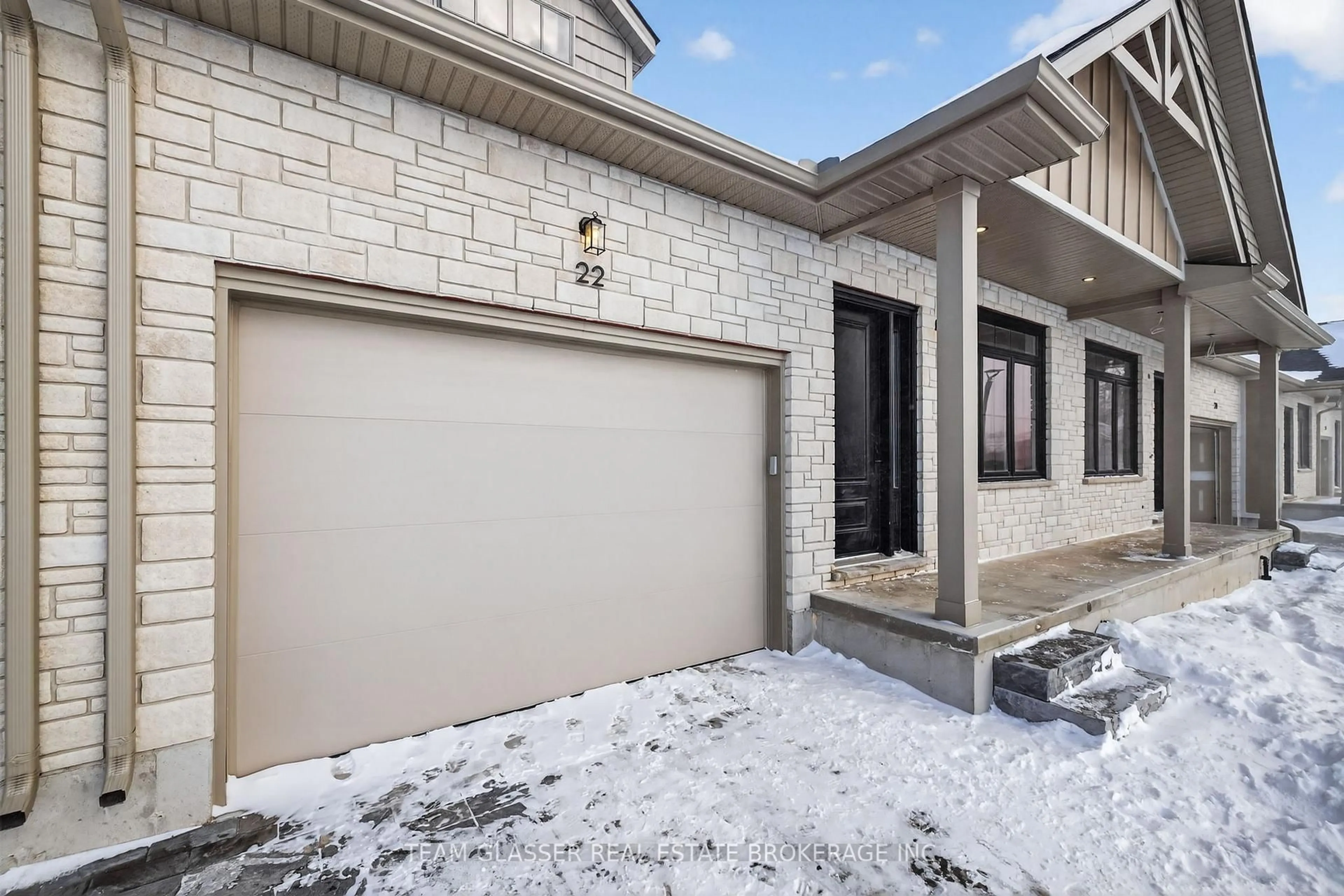 Unknown for 22 Dearing Dr, South Huron Ontario N0M 1T0