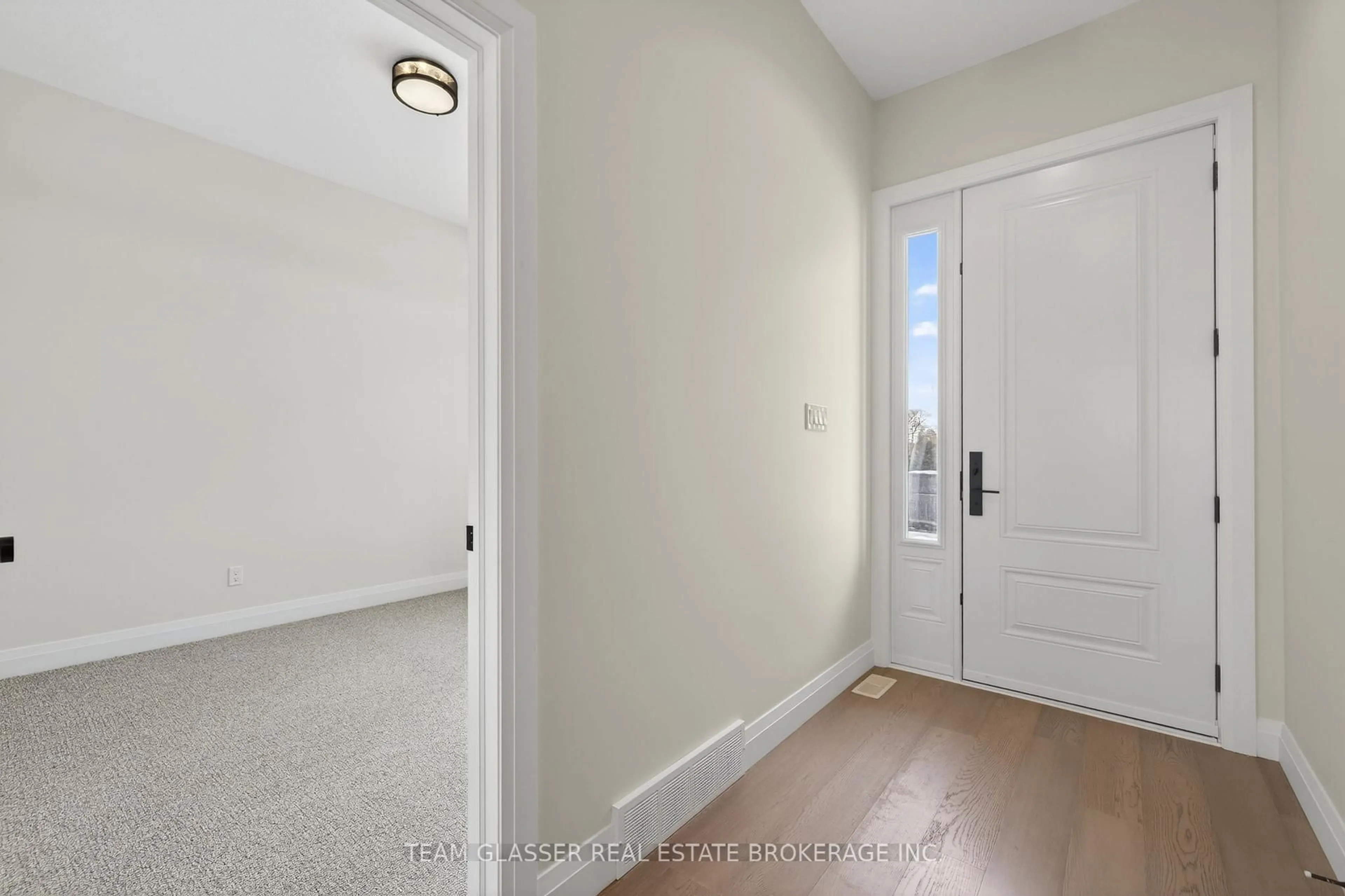 Indoor entryway for 22 Dearing Dr, South Huron Ontario N0M 1T0