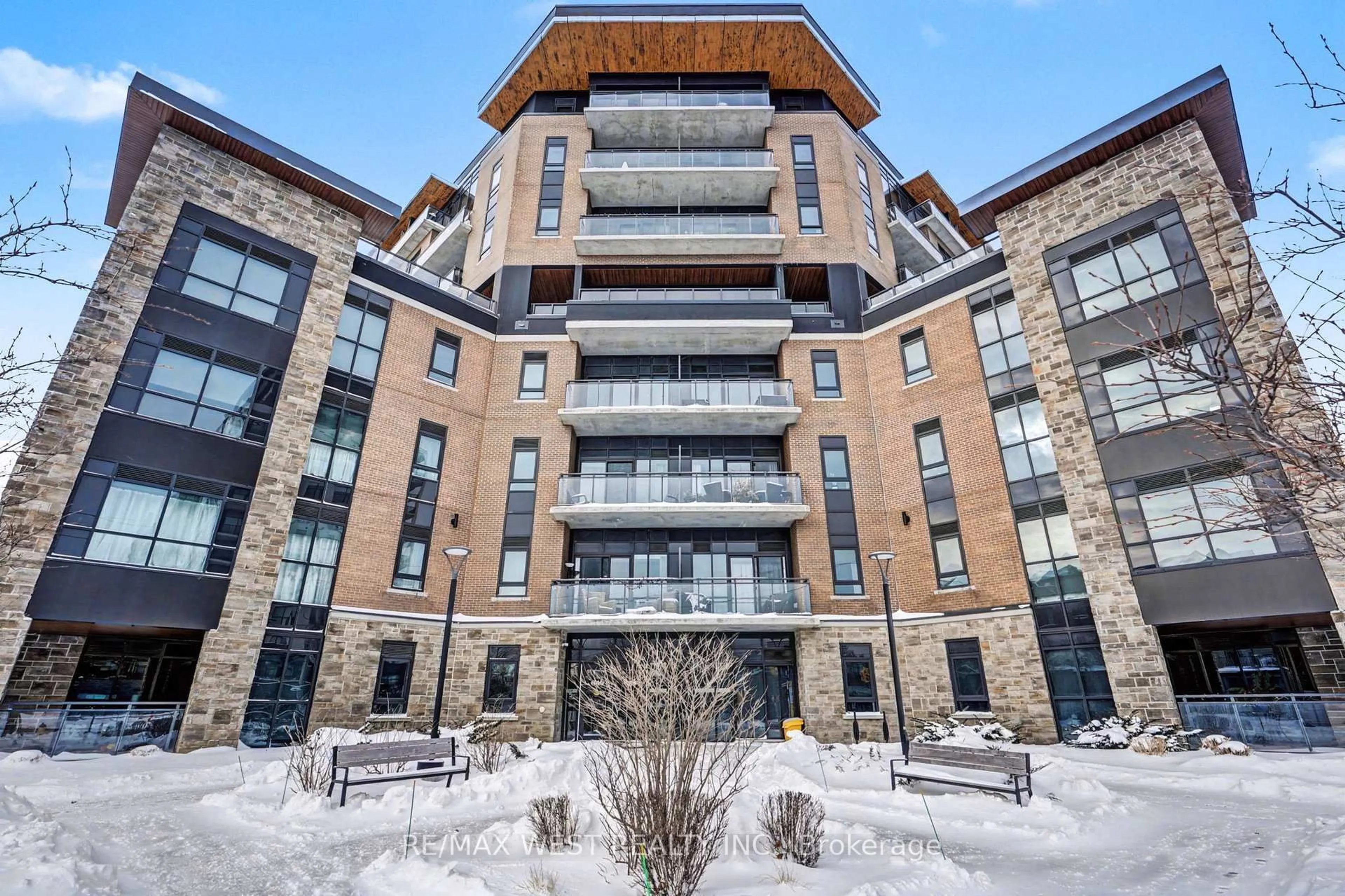 Unknown for 332 GOSLING Gdns #308, Guelph Ontario N1L 1G7