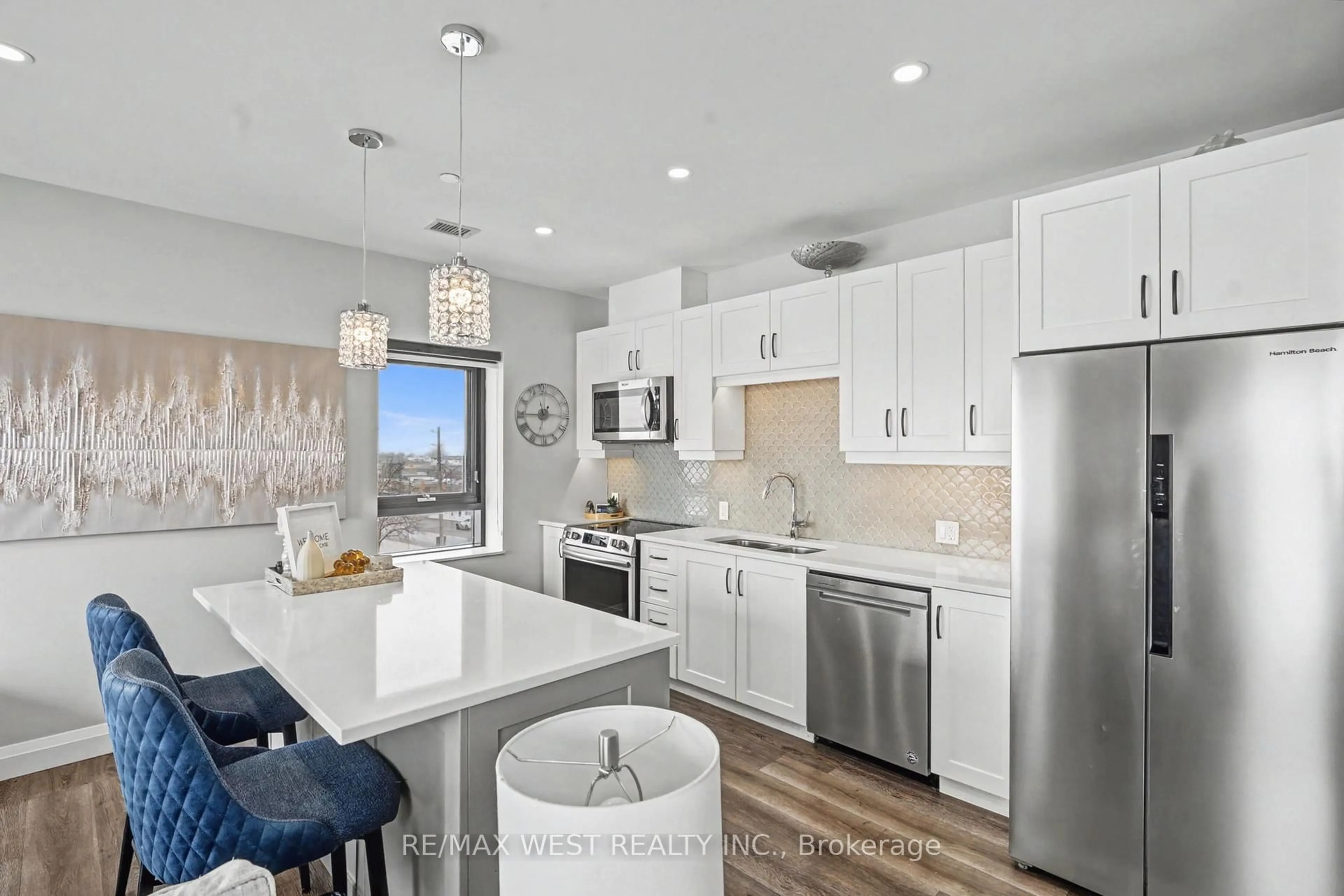 Open concept kitchen, ceramic/tile floor for 332 GOSLING Gdns #308, Guelph Ontario N1L 1G7