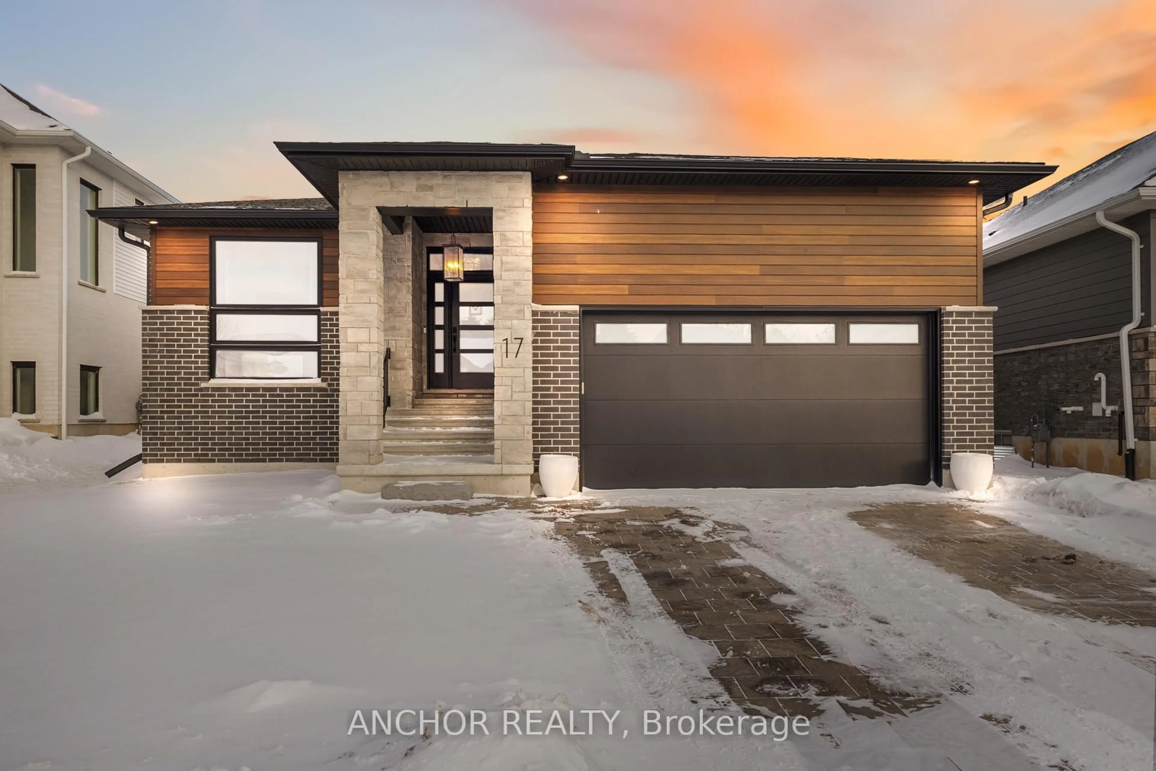 Home with brick exterior material, street for 17 Kemp Cres, Strathroy-Caradoc Ontario N7G 0G3