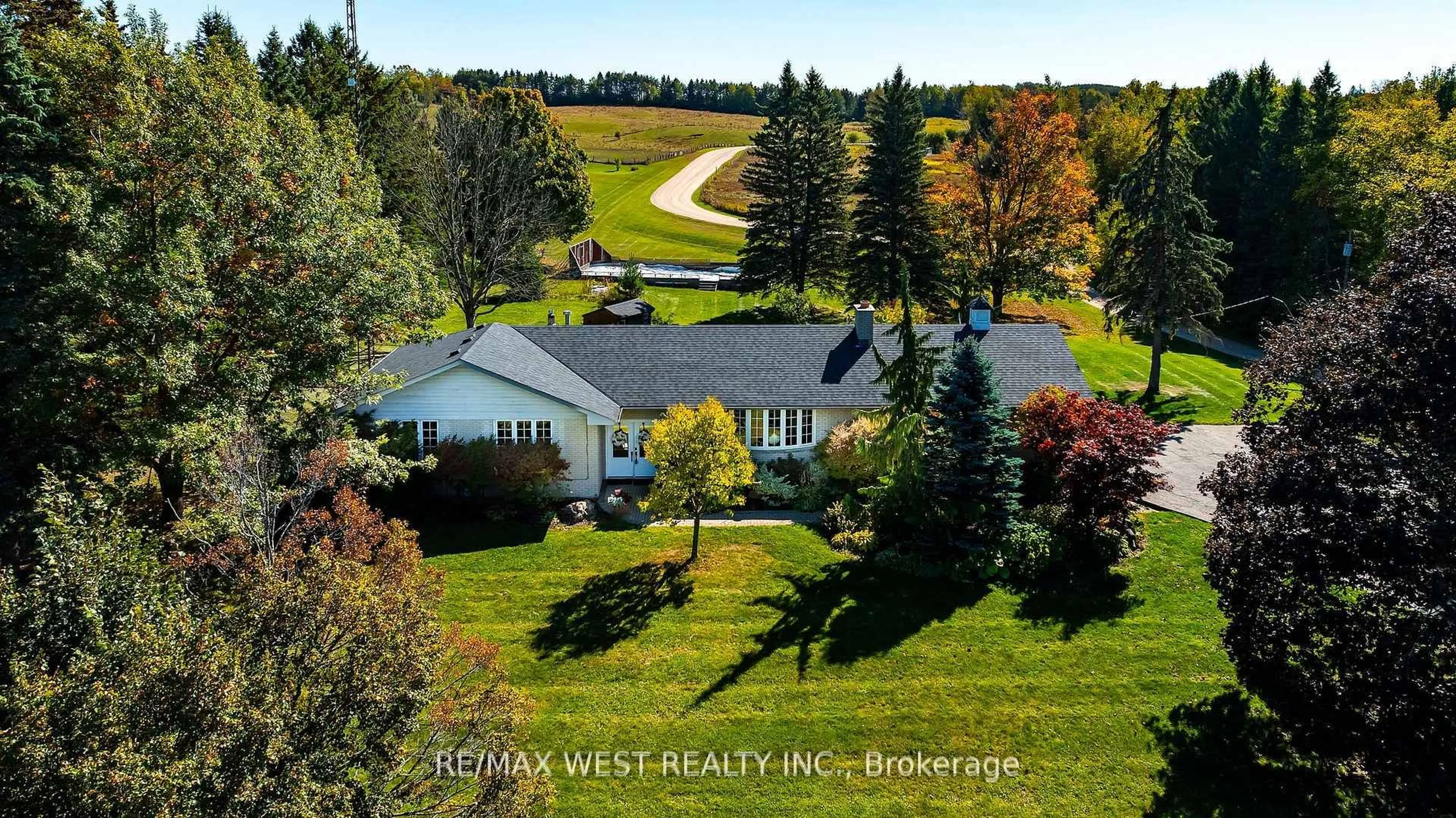 A pic from outside/outdoor area/front of a property/back of a property/a pic from drone, water/lake/river/ocean view for 246044 County Rd 16 Rd, Mono Ontario L9W 6K2