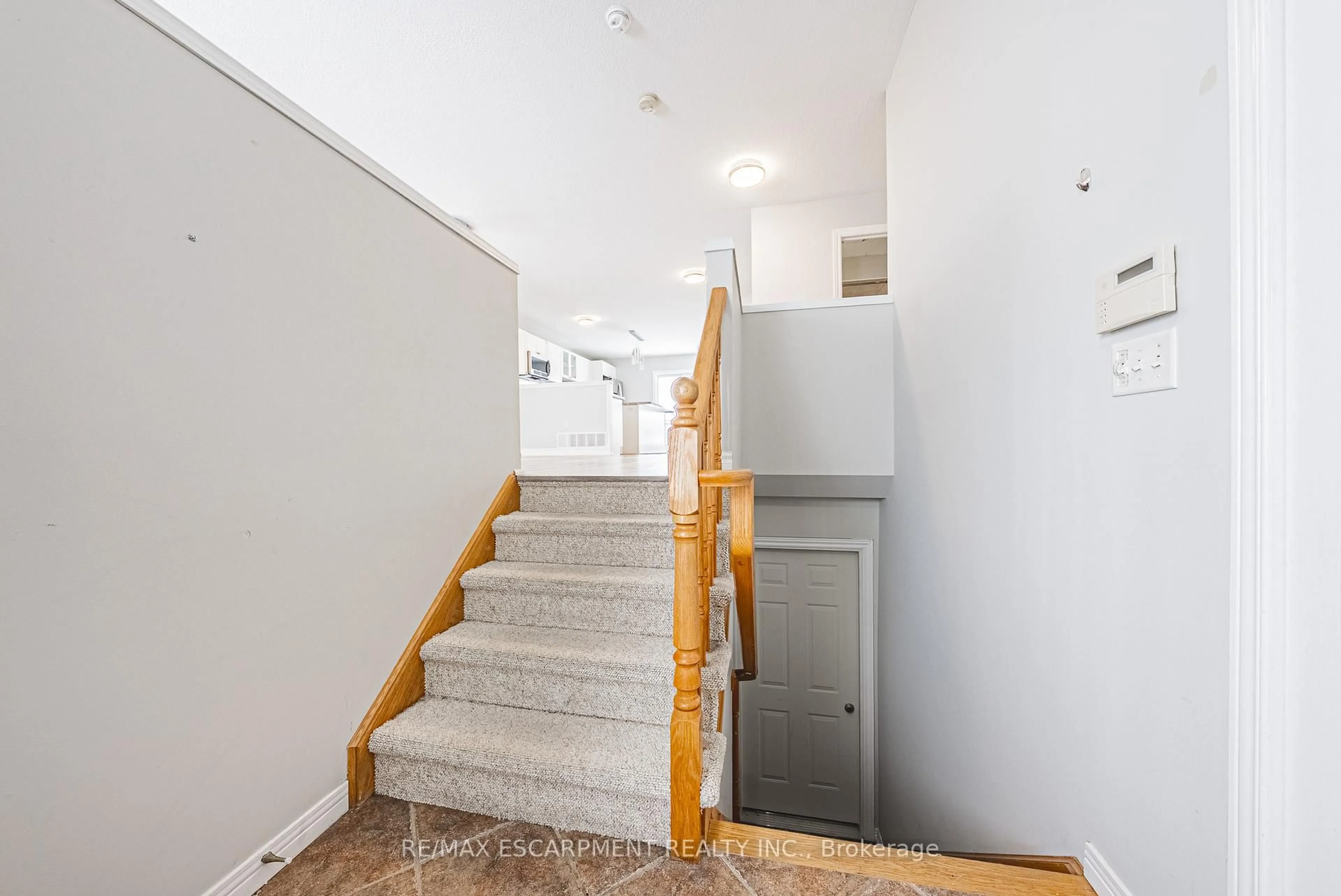 Stairs for 12 Shadetree Cres, Hamilton Ontario L8J 3X2