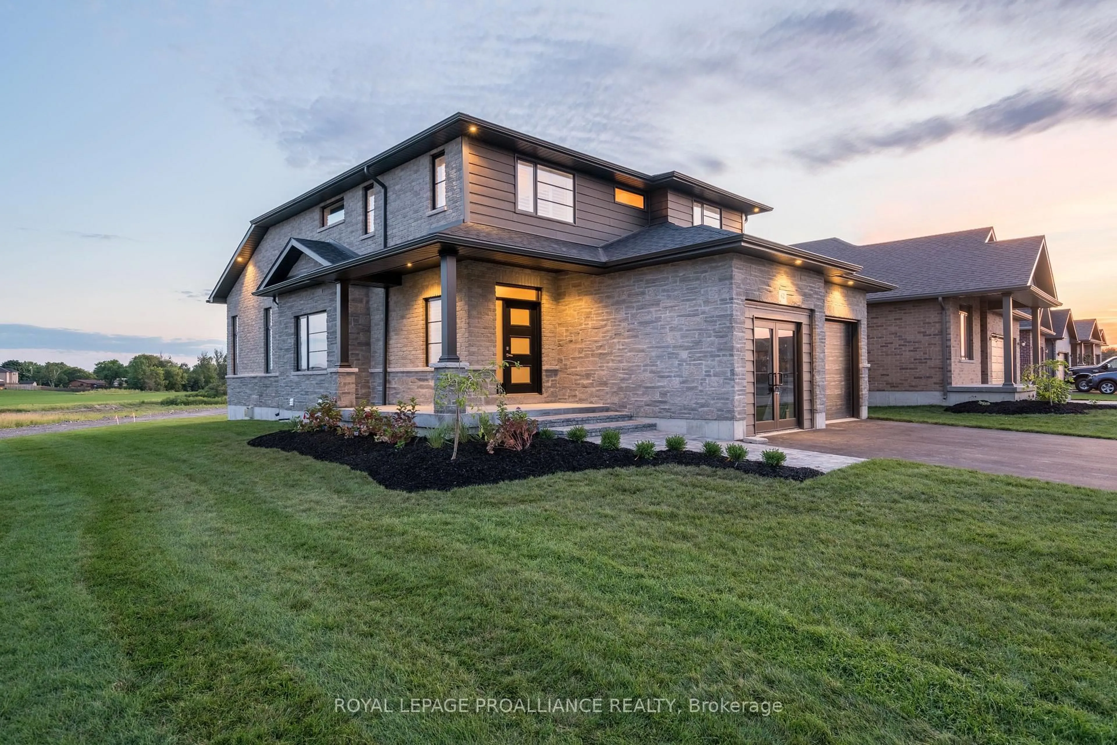 Home with brick exterior material, street for 62 HAMPTON RIDGE Dr, Belleville Ontario K8N 0E5