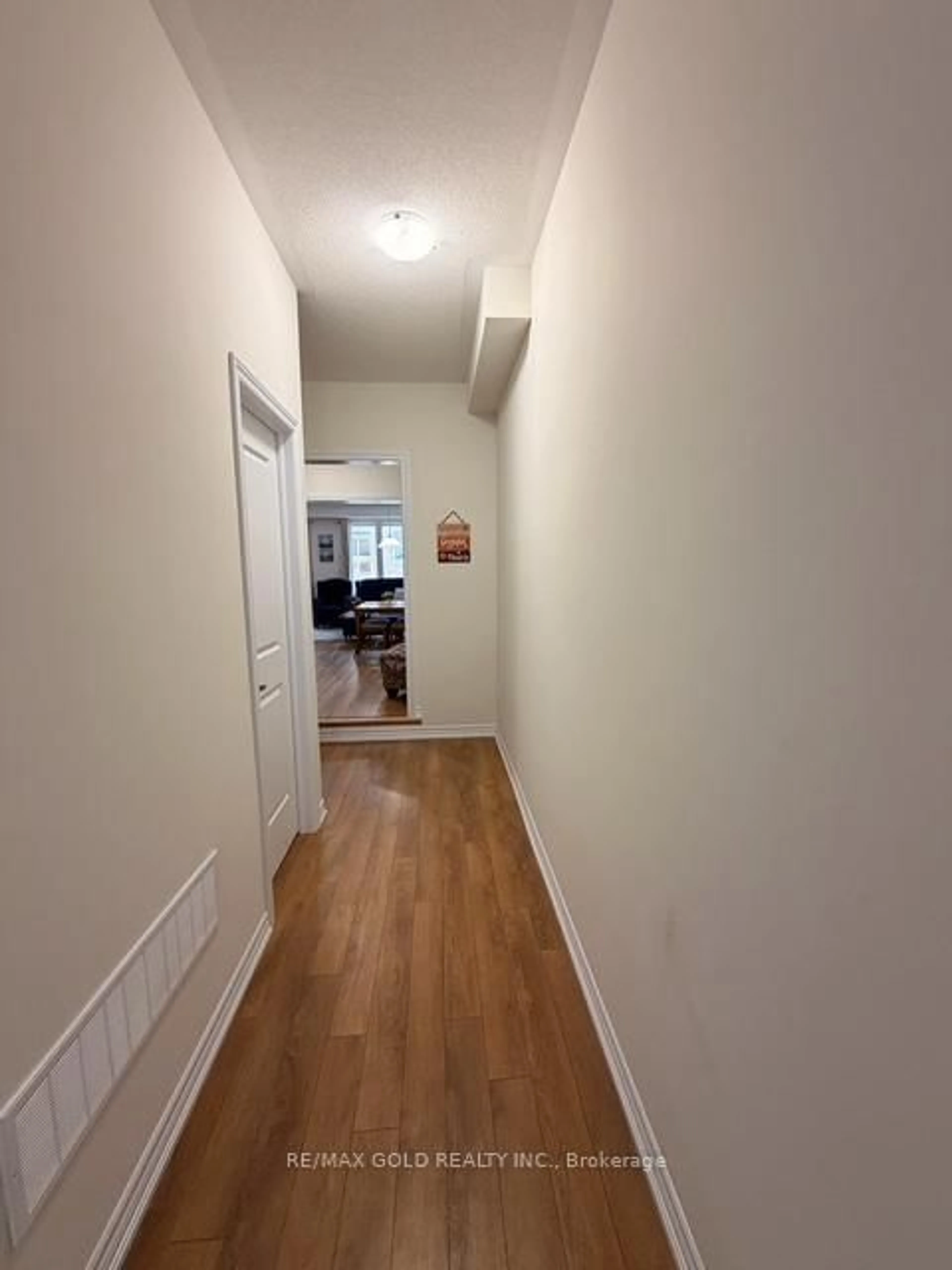 A pic of a room for 86 Molozzi St, Erin Ontario N0B 1T0