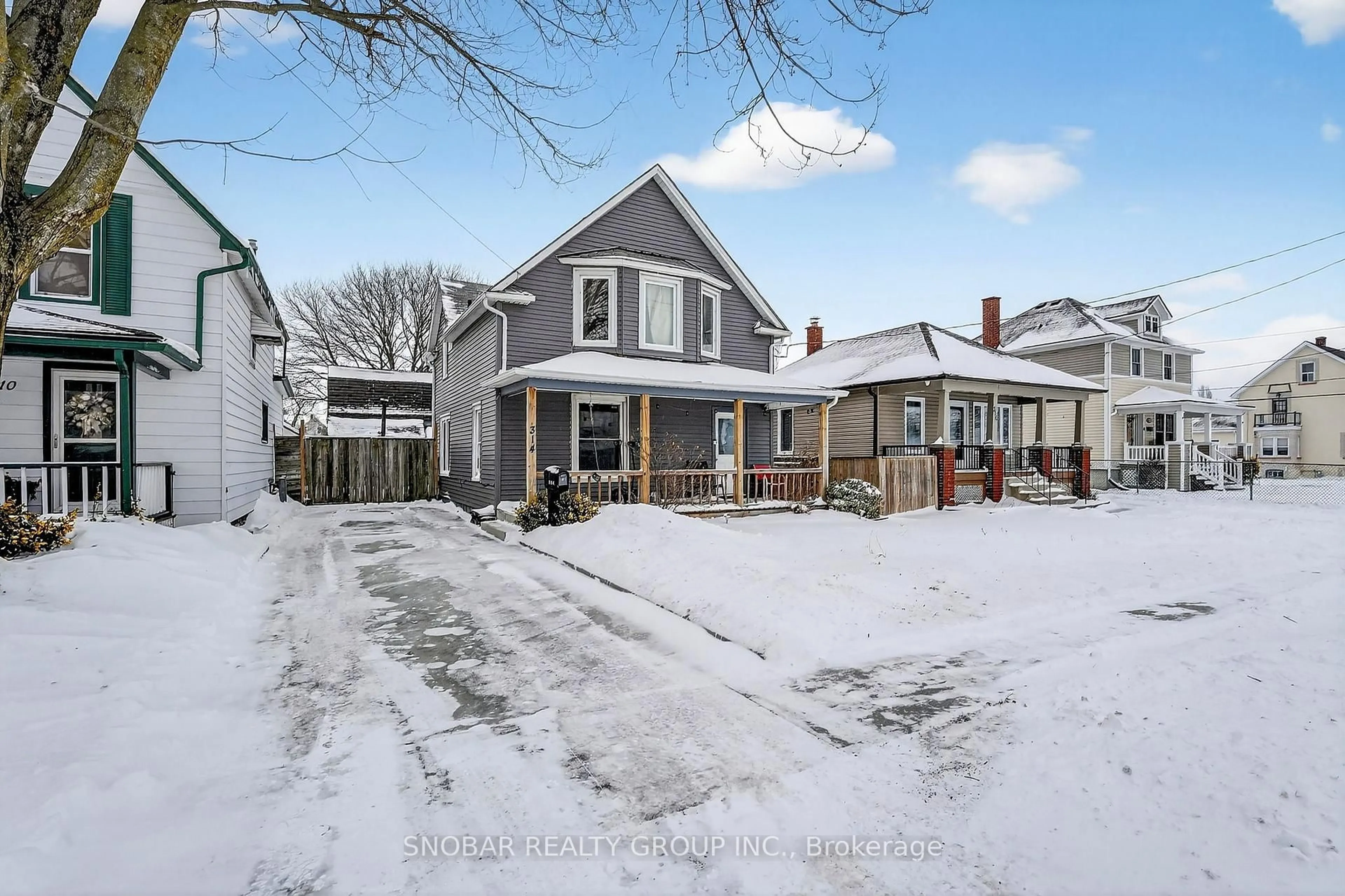 A pic from outside/outdoor area/front of a property/back of a property/a pic from drone, street for 314 BELL St, Port Colborne Ontario L3K 1J6