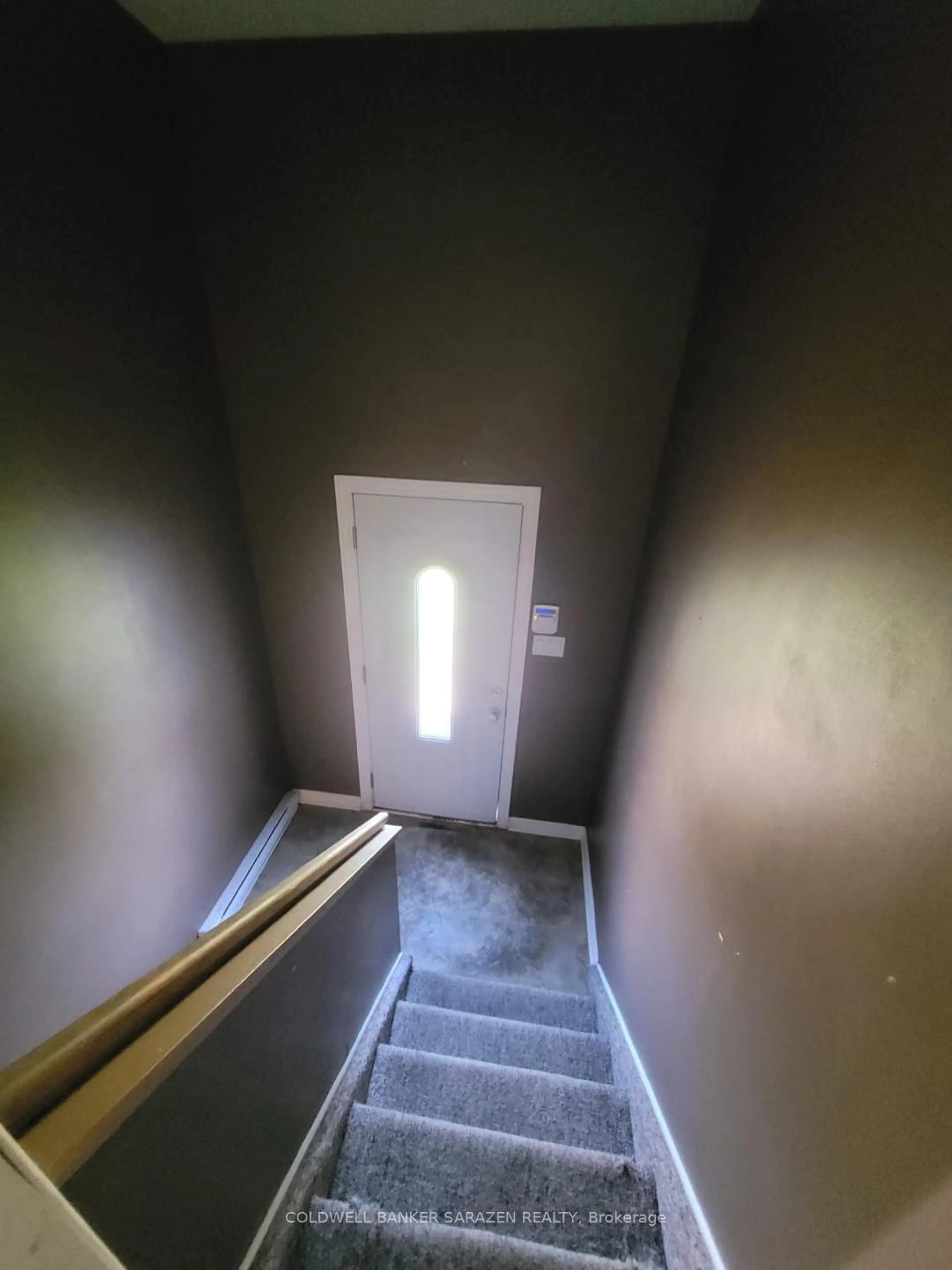Stairs for 455 Patrick St, Cornwall Ontario K6K 1L3